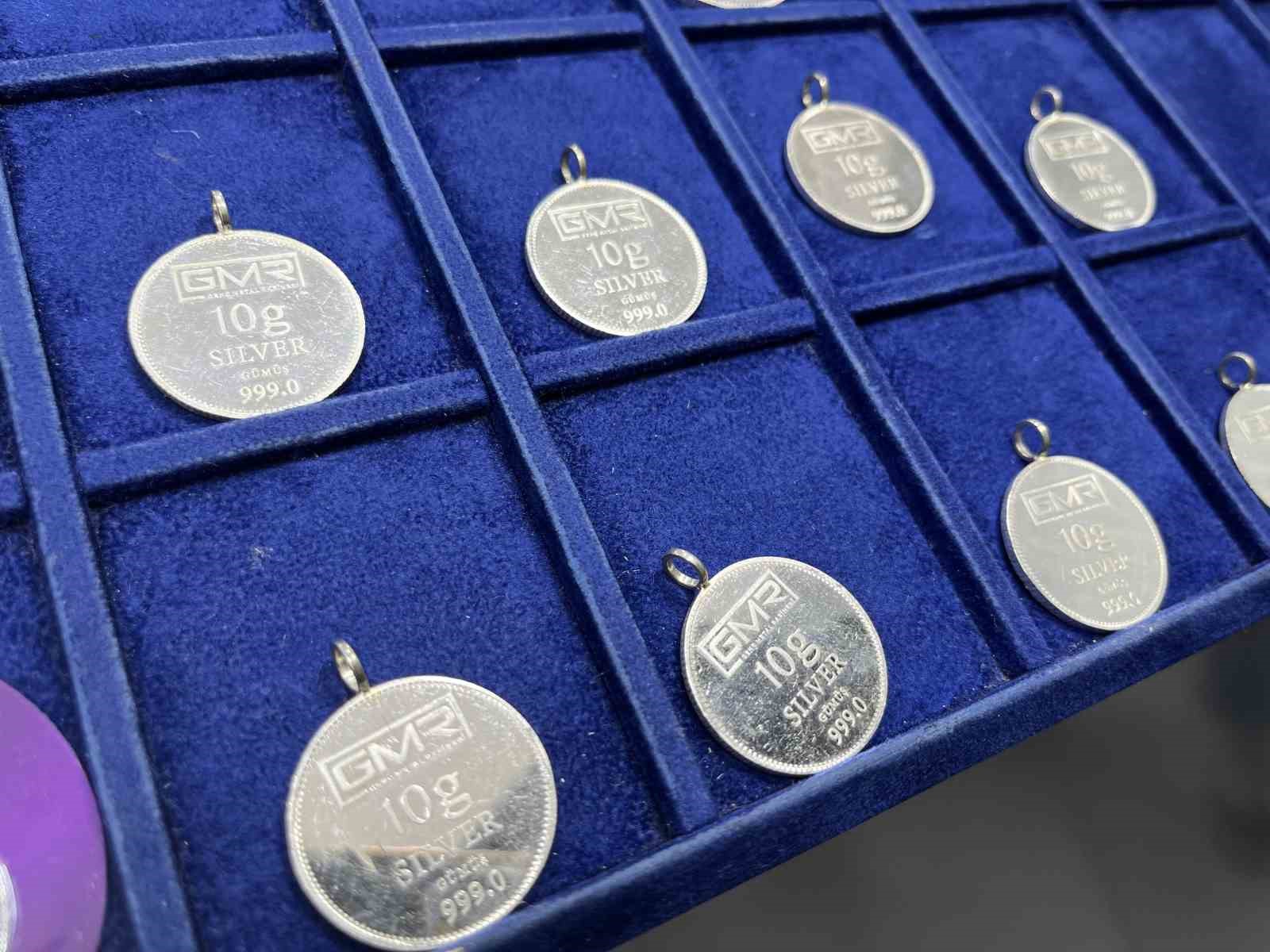 Altın el yakıyor, gümüş takılar rağbet görmeye başladı