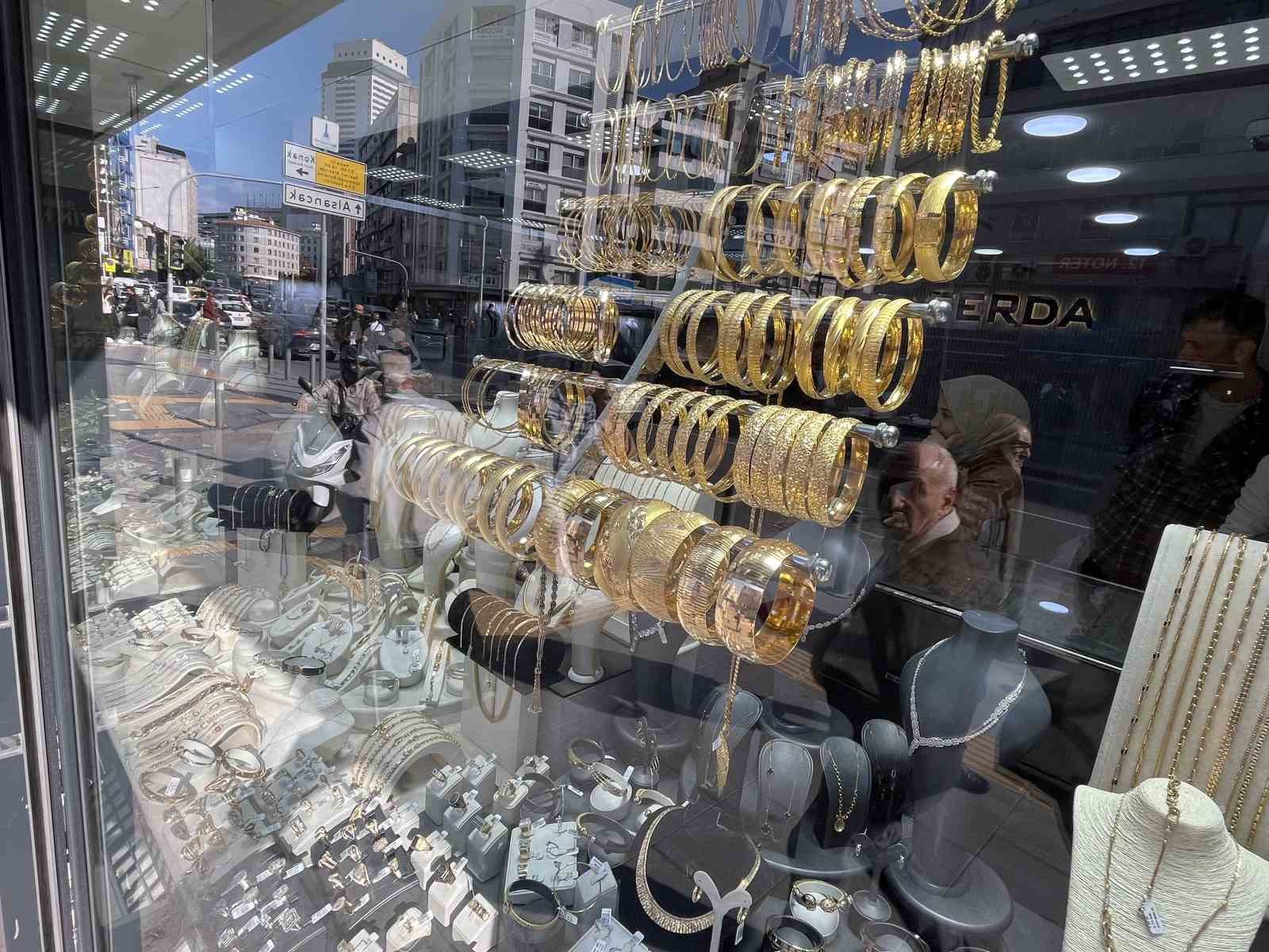 Altın el yakıyor, gümüş takılar rağbet görmeye başladı
