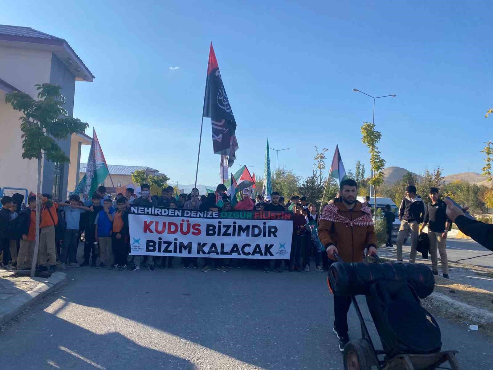 Ağrı’da Gazze ve Aksa Tufanı’na destek yürüyüşü düzenlendi