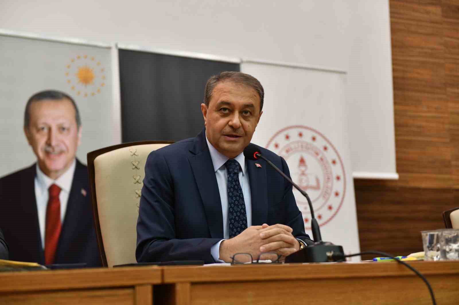 Şanlıurfa Valisi Hasan Şıldak okul müdürleriyle buluştu