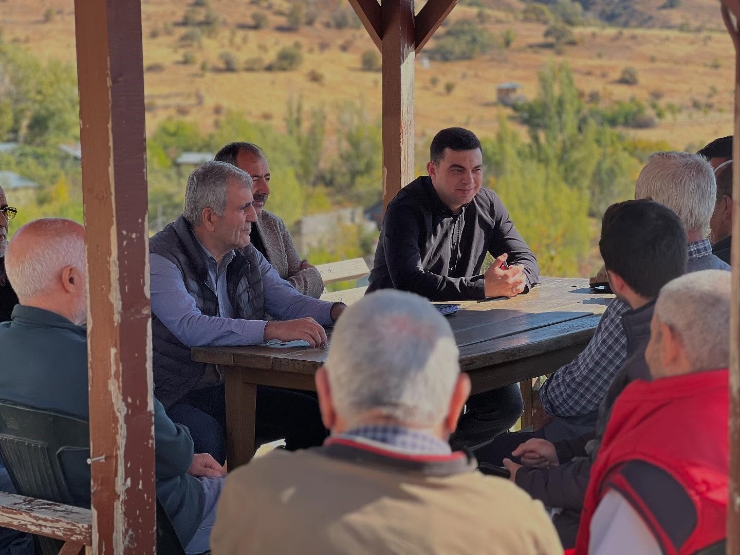 İliç Kaymakamı Sirkeci, köylerde incelemelerde bulundu
