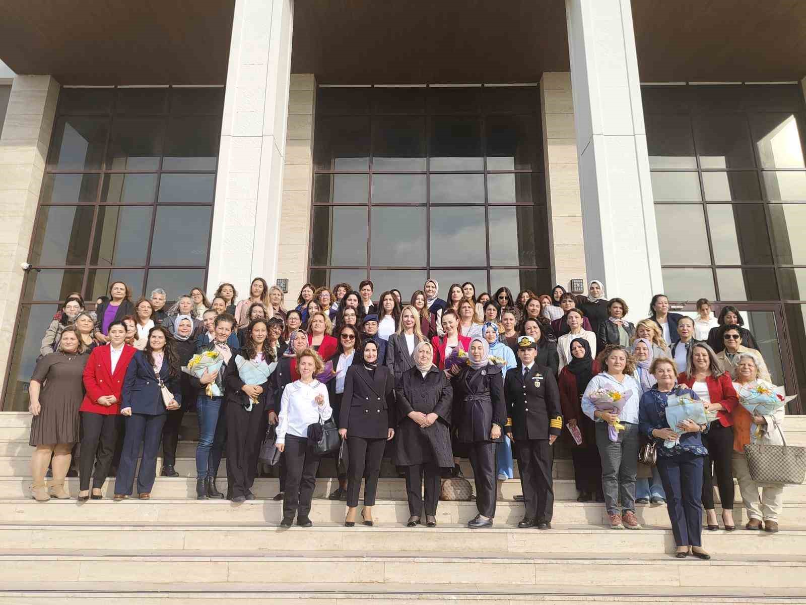 Çanakkale’de "Gönül Elçileri ile Koruyucu Aile Farkındalık Toplantısı" düzenlendi