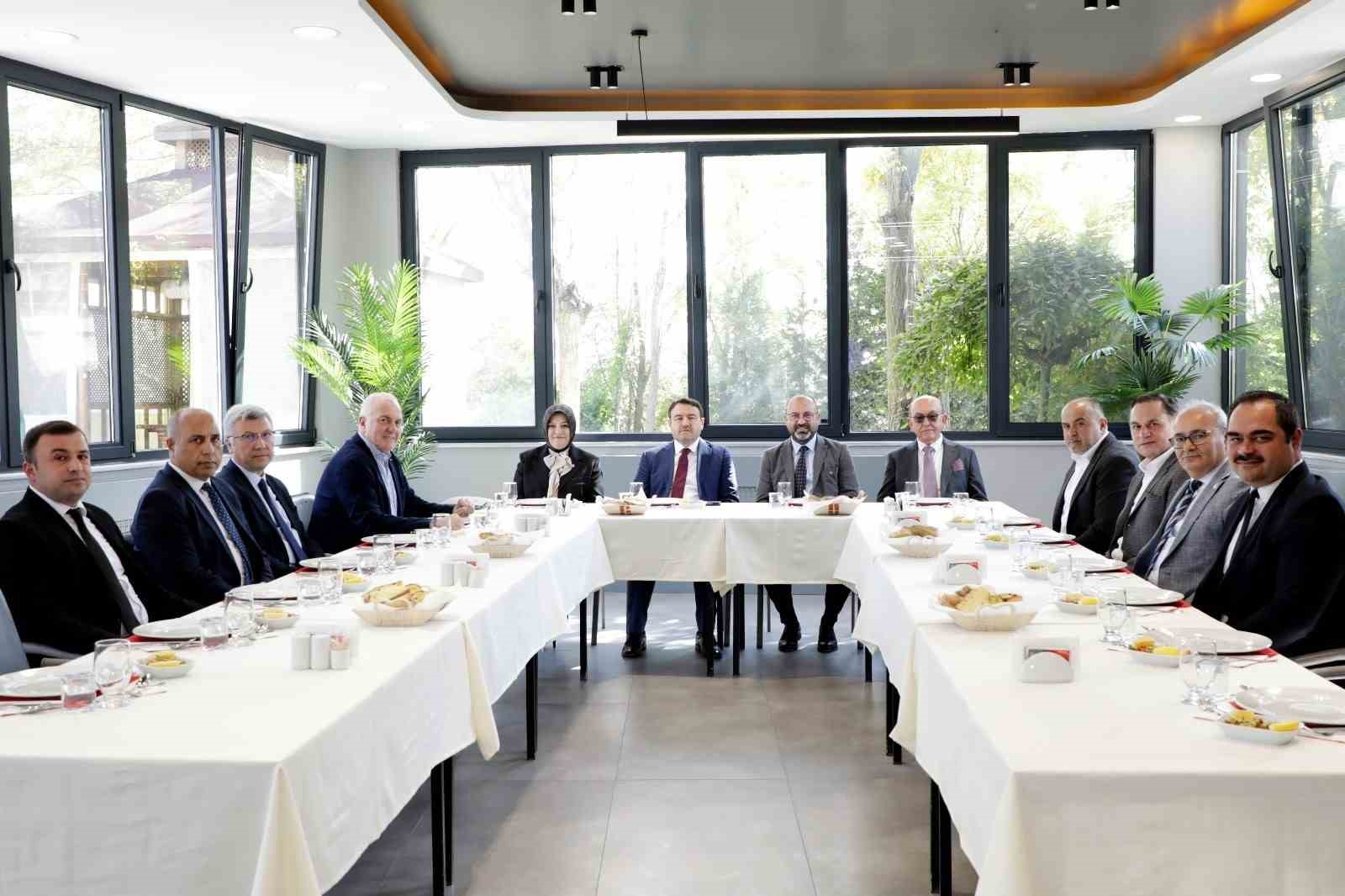 Kütahya Valisi Musa Işın," Kütahya OSB şehrimizin gelişiminde öncü rol üstleniyor"