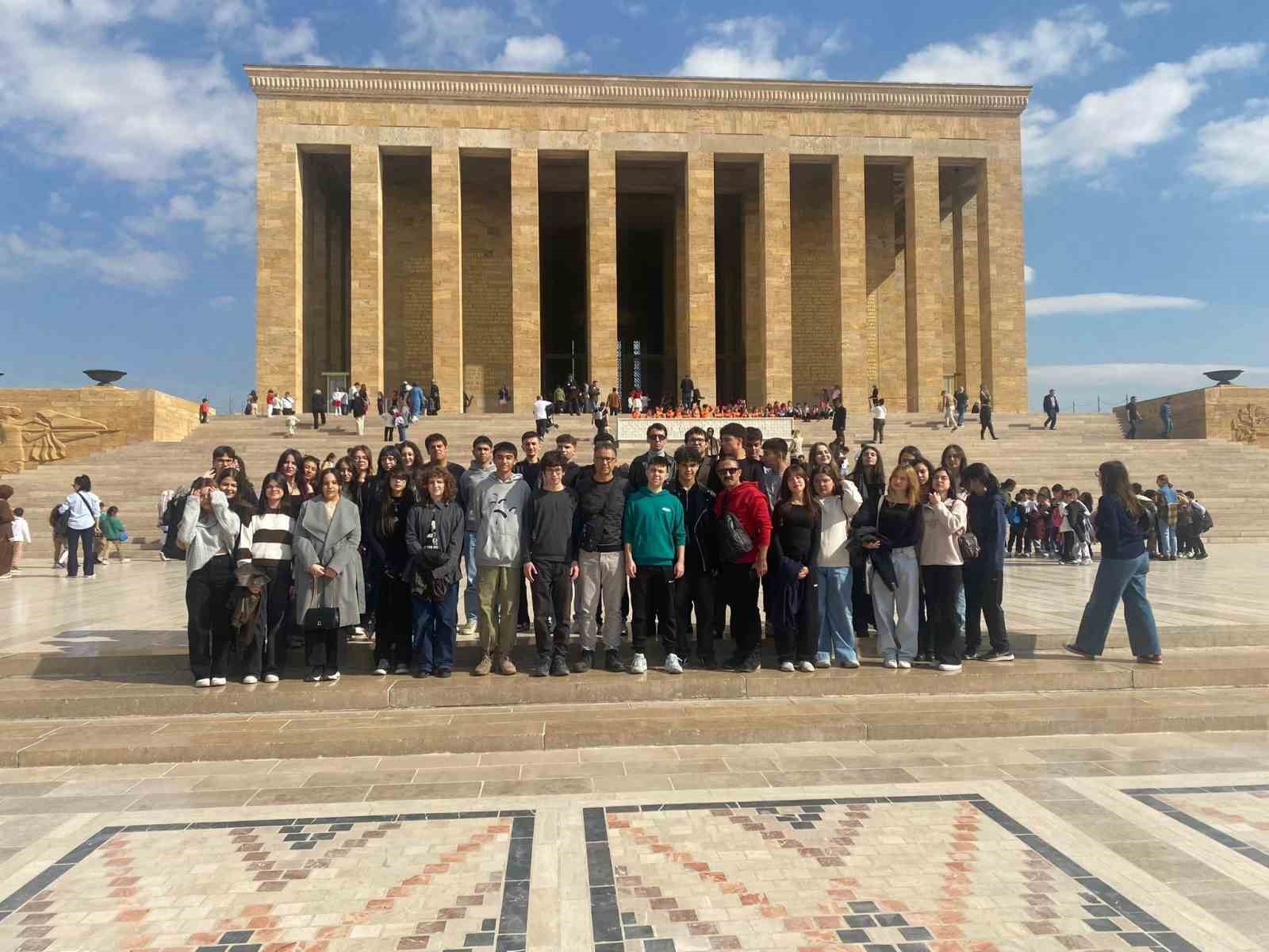 Geleceğin &uuml;niversitelileri, kamp&uuml;sleri yerinde g&ouml;rd&uuml;
