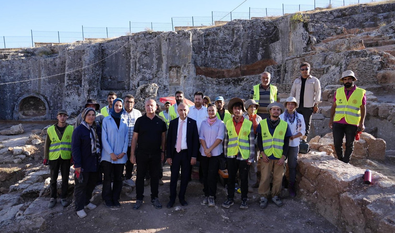 Perre her g&uuml;n biraz daha g&uuml;n y&uuml;zene &ccedil;ıkıyor
