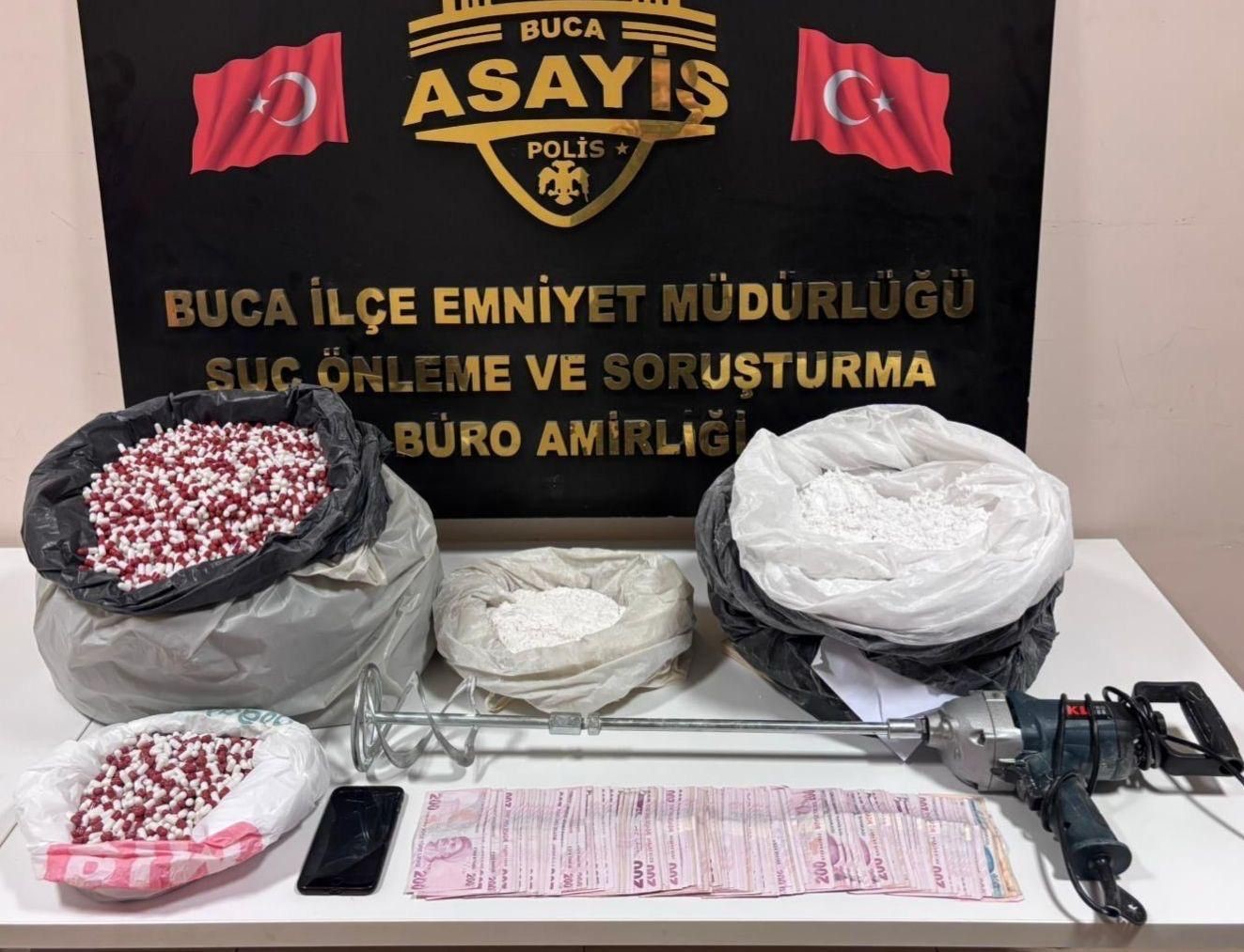 İzmir’de uyuşturucu imalatçısı polise yakalandı