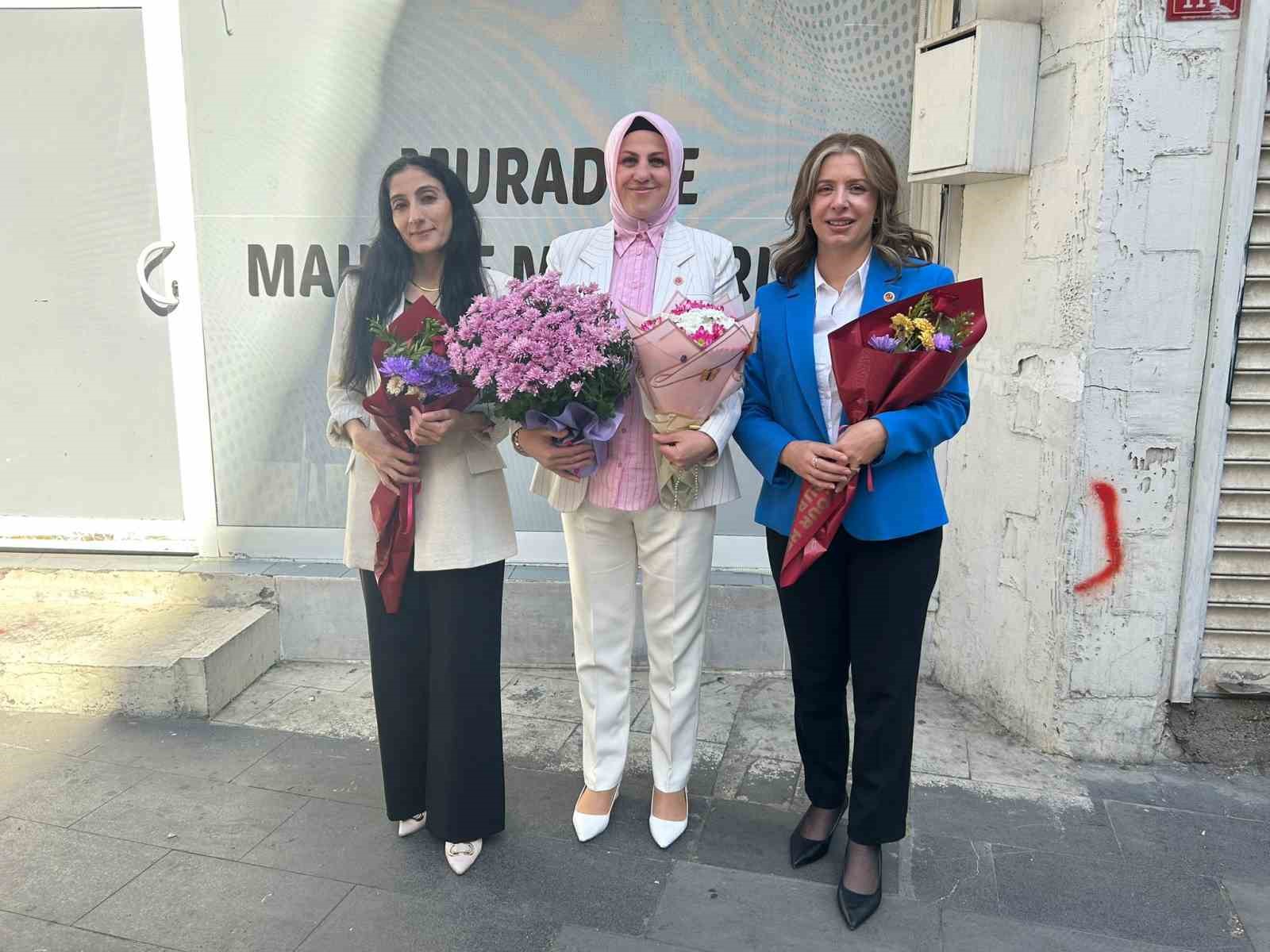 Kadın muhtarlardan anlamlı dayanışma