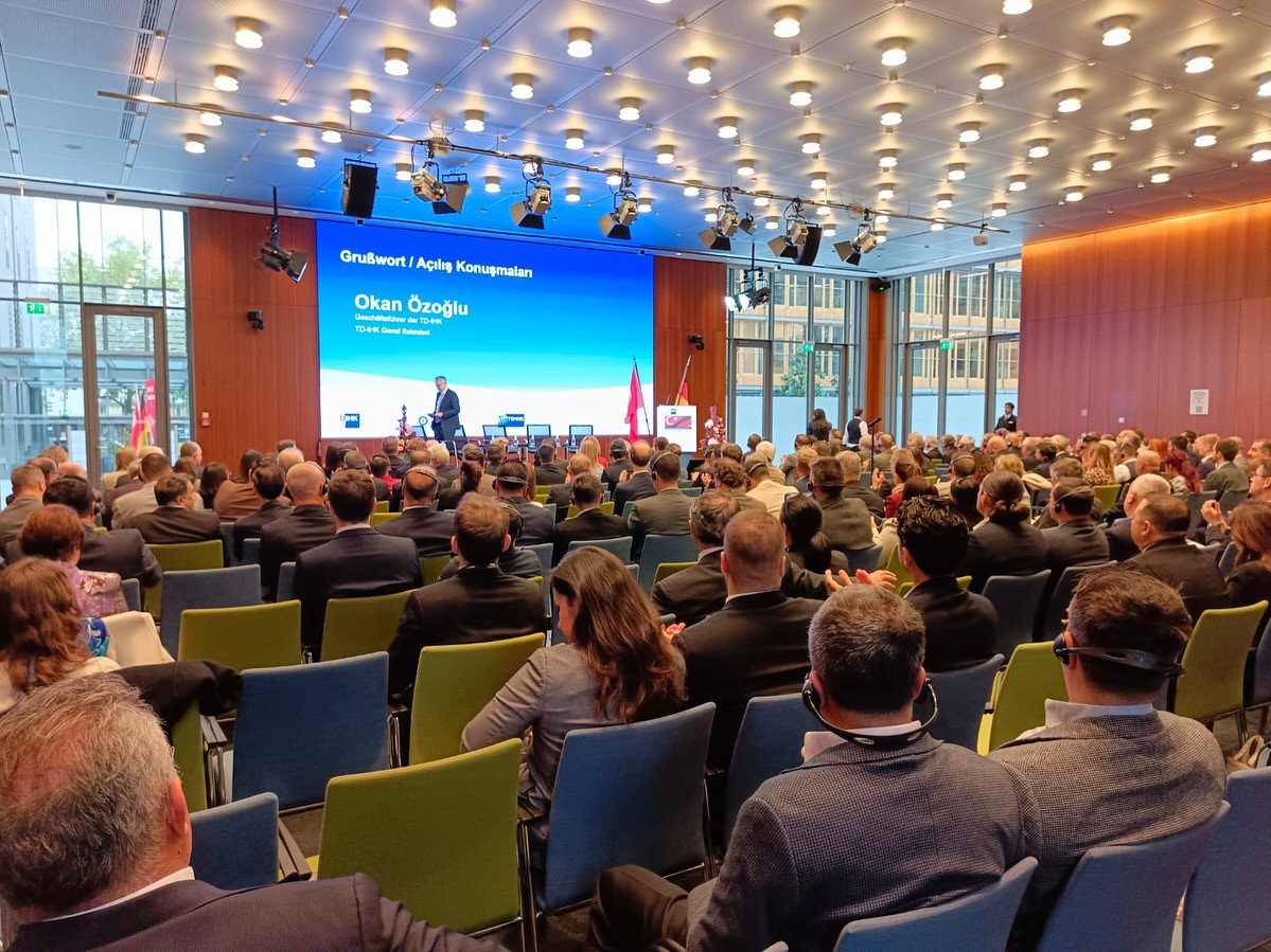 Başkan Bıyık, Türk ve Alman iş insanları yer aldı