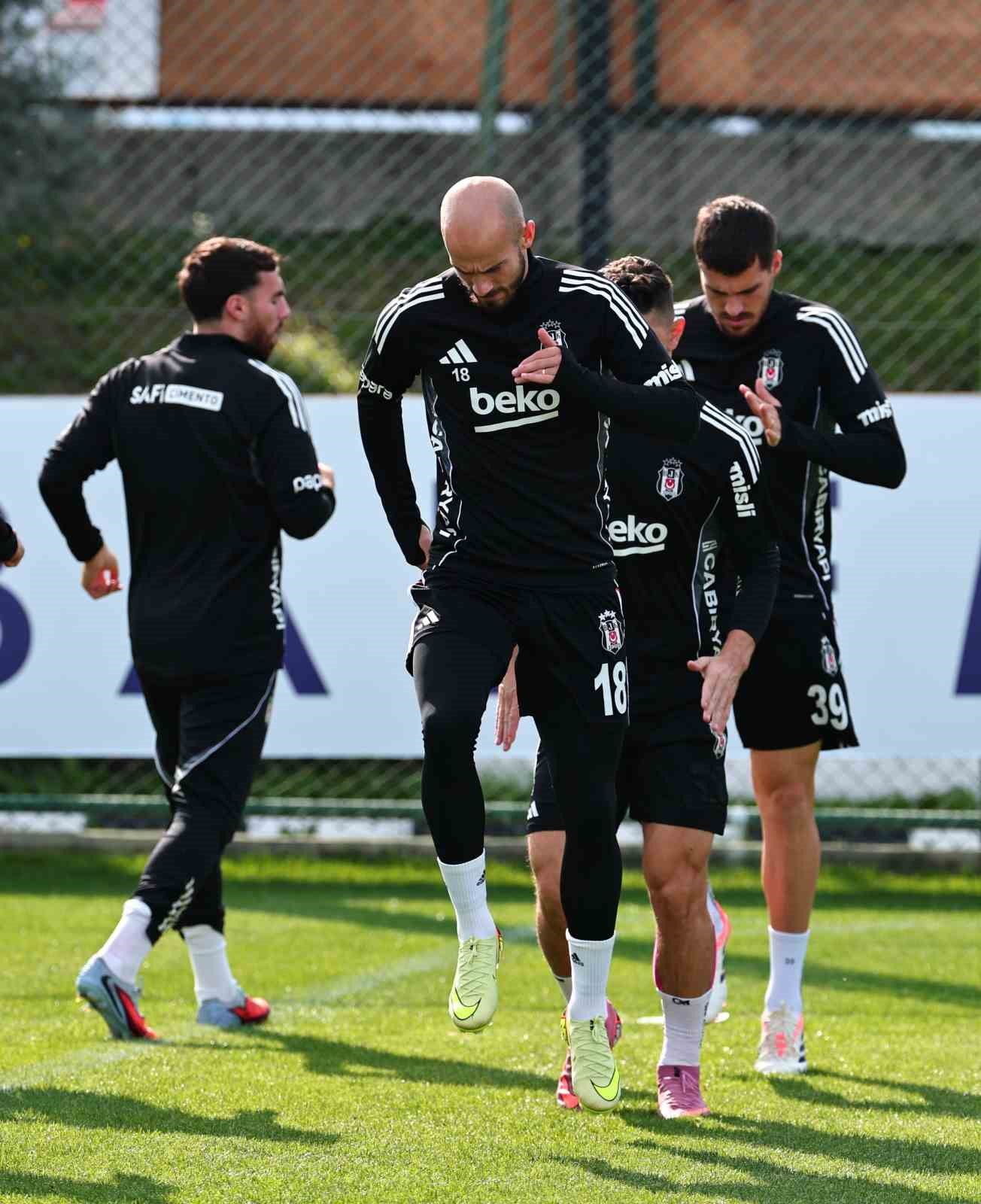 Beşiktaş, Gençlerbirliği maçının hazırlıklarını tamamladı
