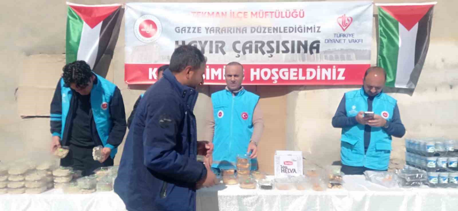 Tekman’da Gazze için hayır çarşısı düzenlendi
