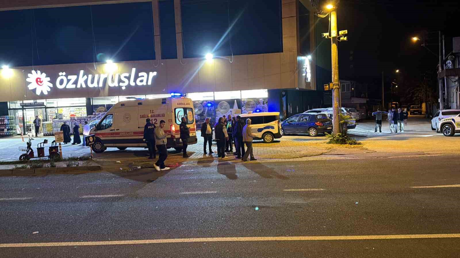 Kaldırıma çarpıp devrilen elektrikli araçtaki 1 kişi yaralandı
