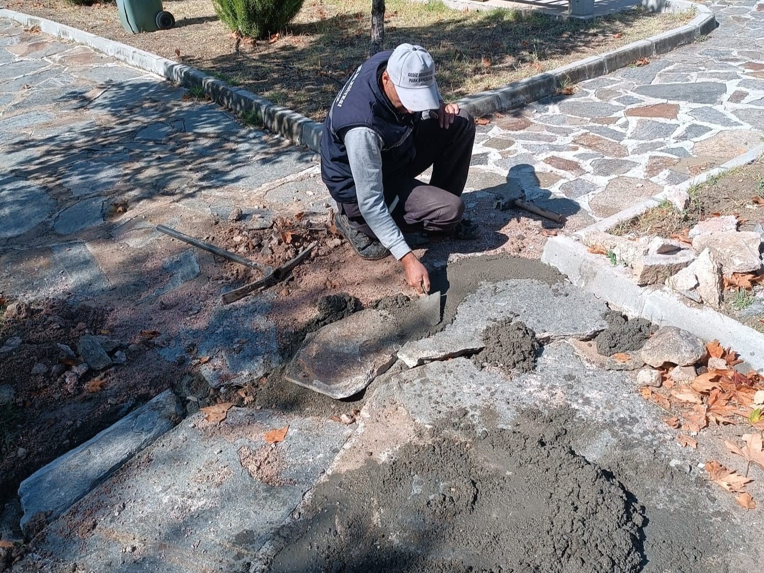 Gediz&rsquo;in parkları yenileniyor
