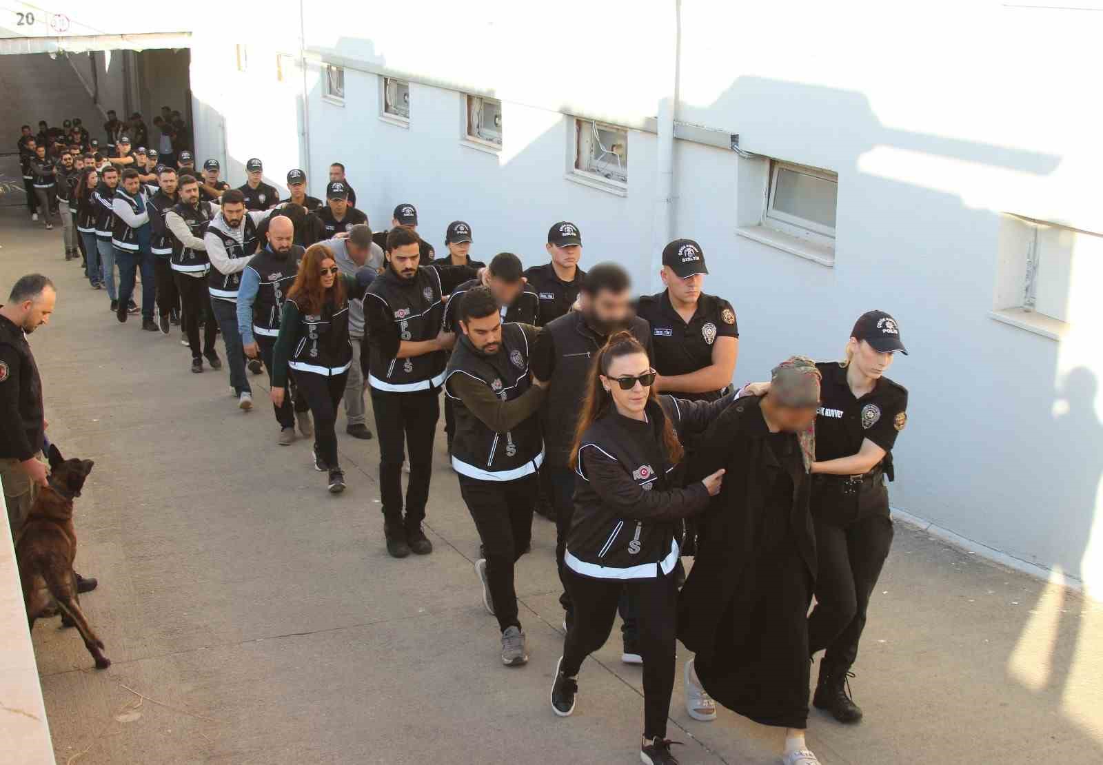 Cinayetlere karışan "Bayğaralar" çetesinde 96 şüpheli tutuklandı
