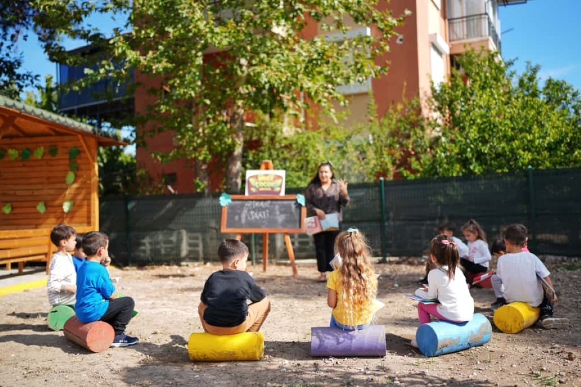 Doğa &Ccedil;ocuk Enstit&uuml;s&uuml;&rsquo;nde hem &ouml;ğreniyor hem de eğleniyorlar
