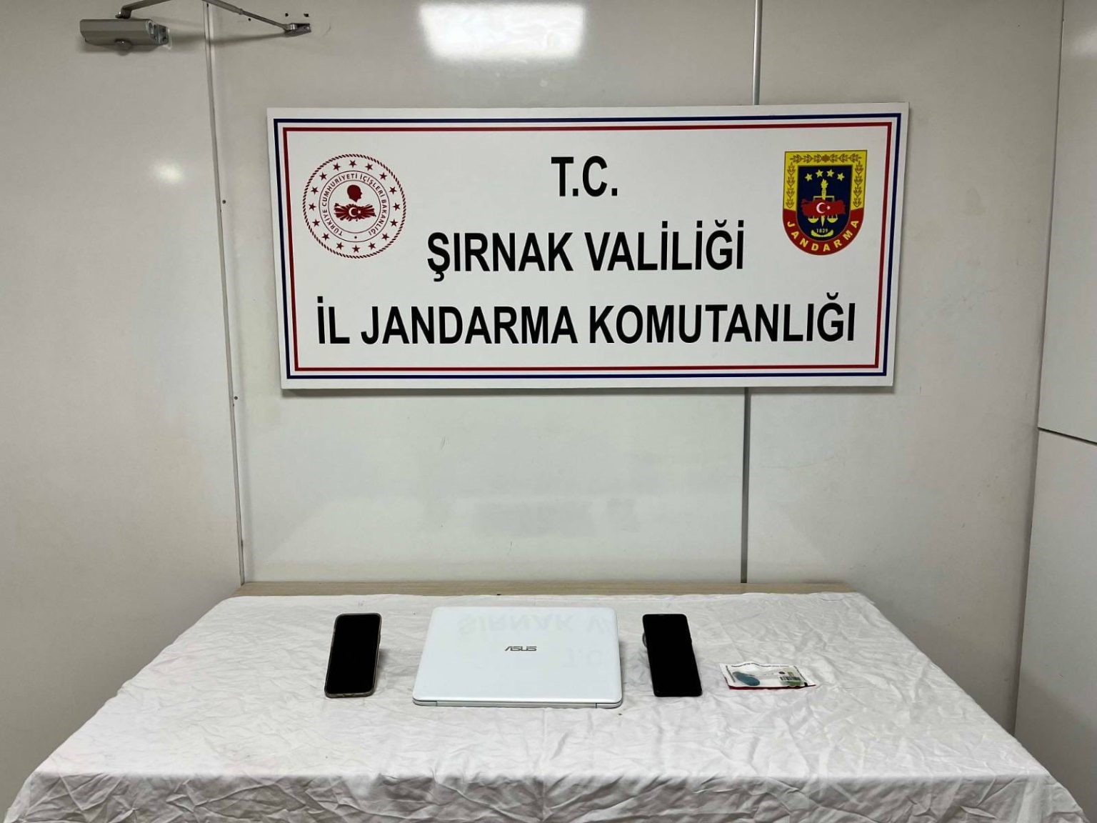 Şırnak’ta "dosya kapatma" iddiasıyla 2 polis memuru tutuklandı