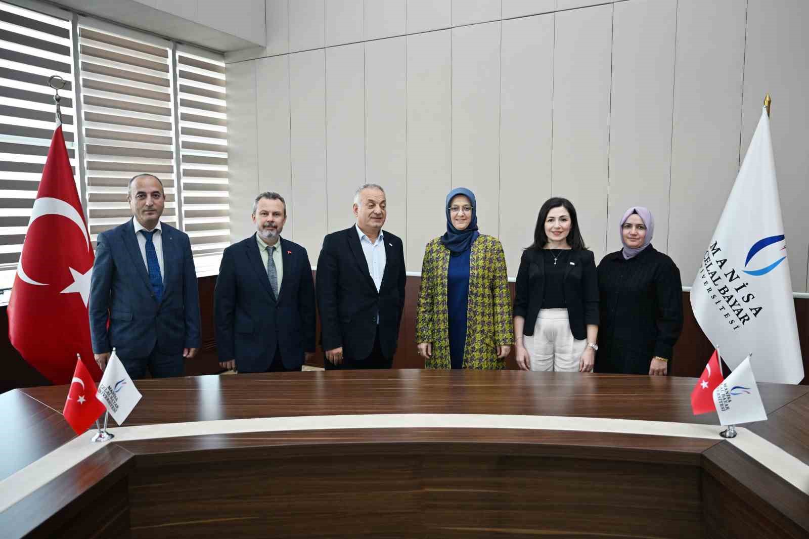 Manisa CB&Uuml; ile T&uuml;rkiye Beyazay Derneği arasında protokol
