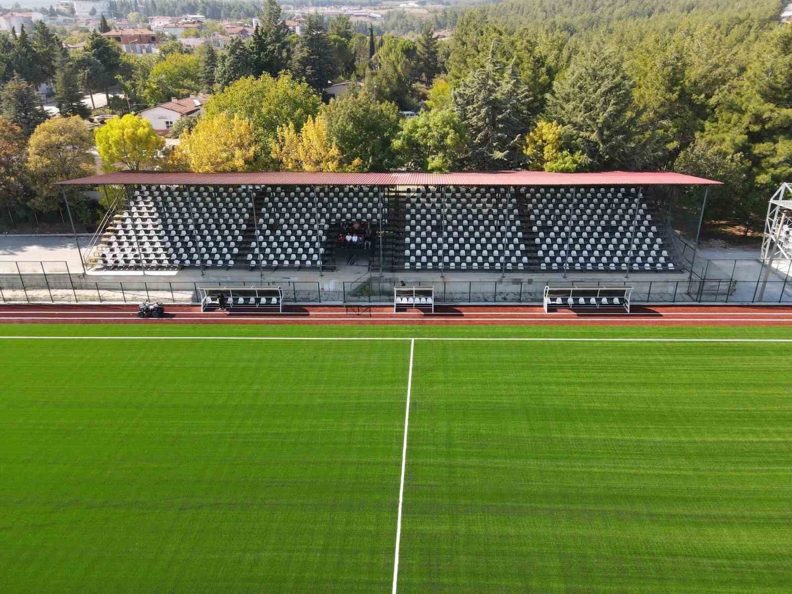 &Ccedil;al&rsquo;a modern futbol sahası kazandırıldı
