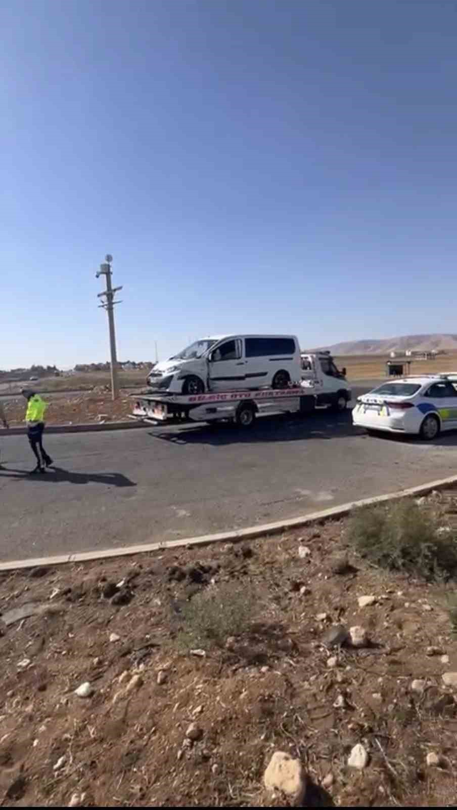 Mardin’de otomobil ile hafif ticari araç çarpıştı: 4 yaralı