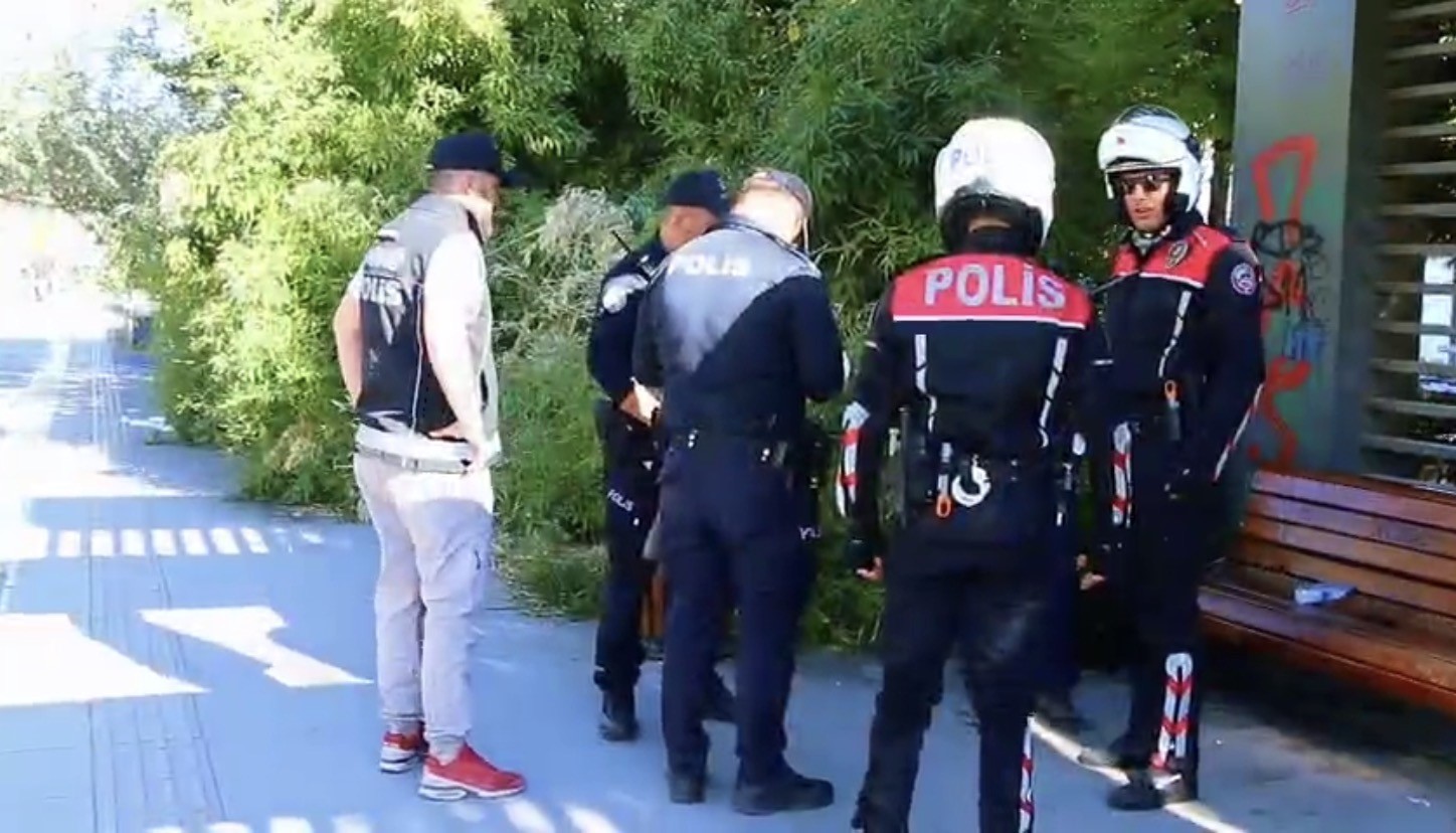 Polis ekipleri &ccedil;evreye rahatsızlık verenlere m&uuml;saade etmiyor
