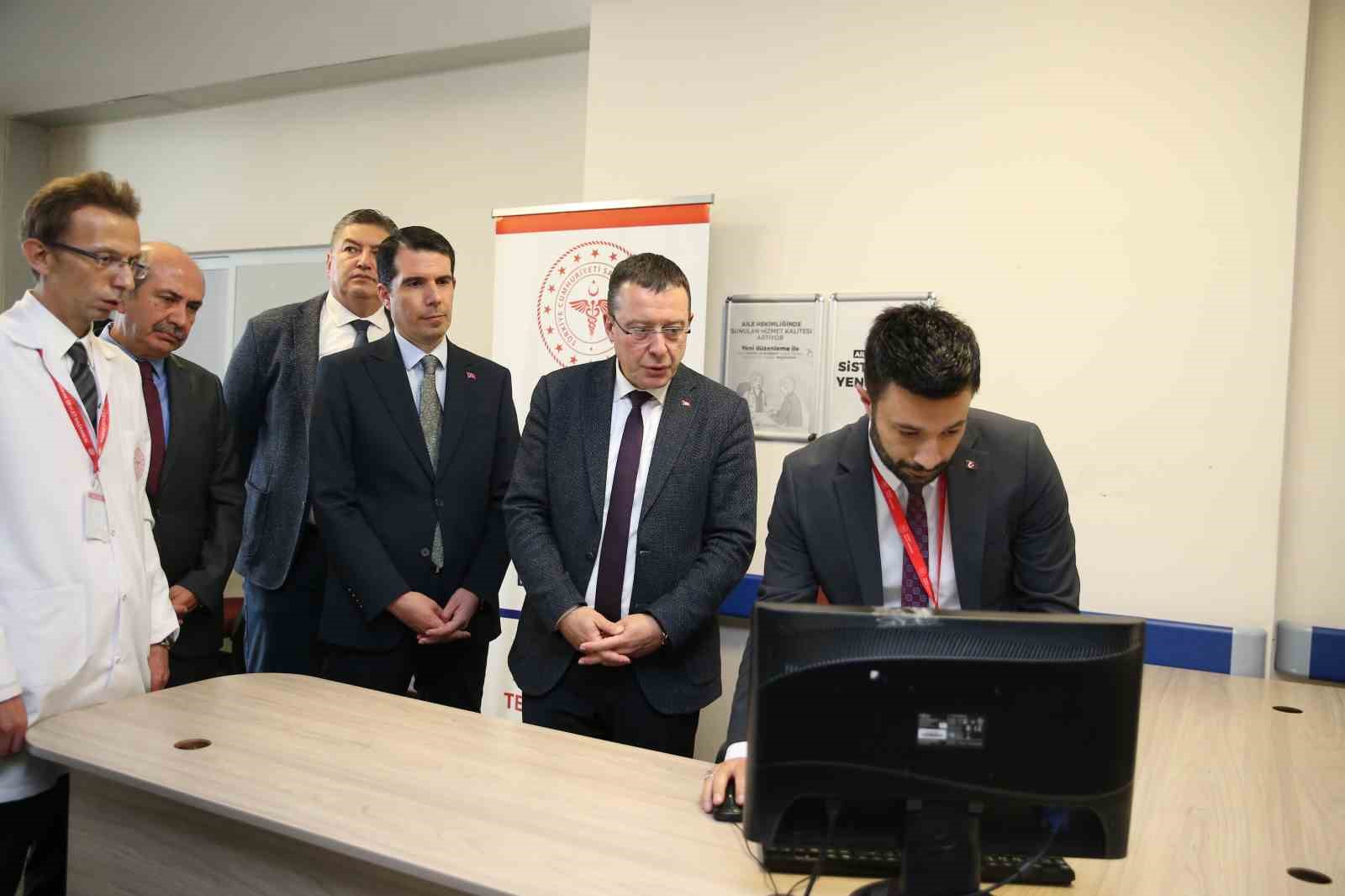 Gebe okullarında ağız ve diş sağlığı eğitimi 81 ilde yaygınlaşıyor
