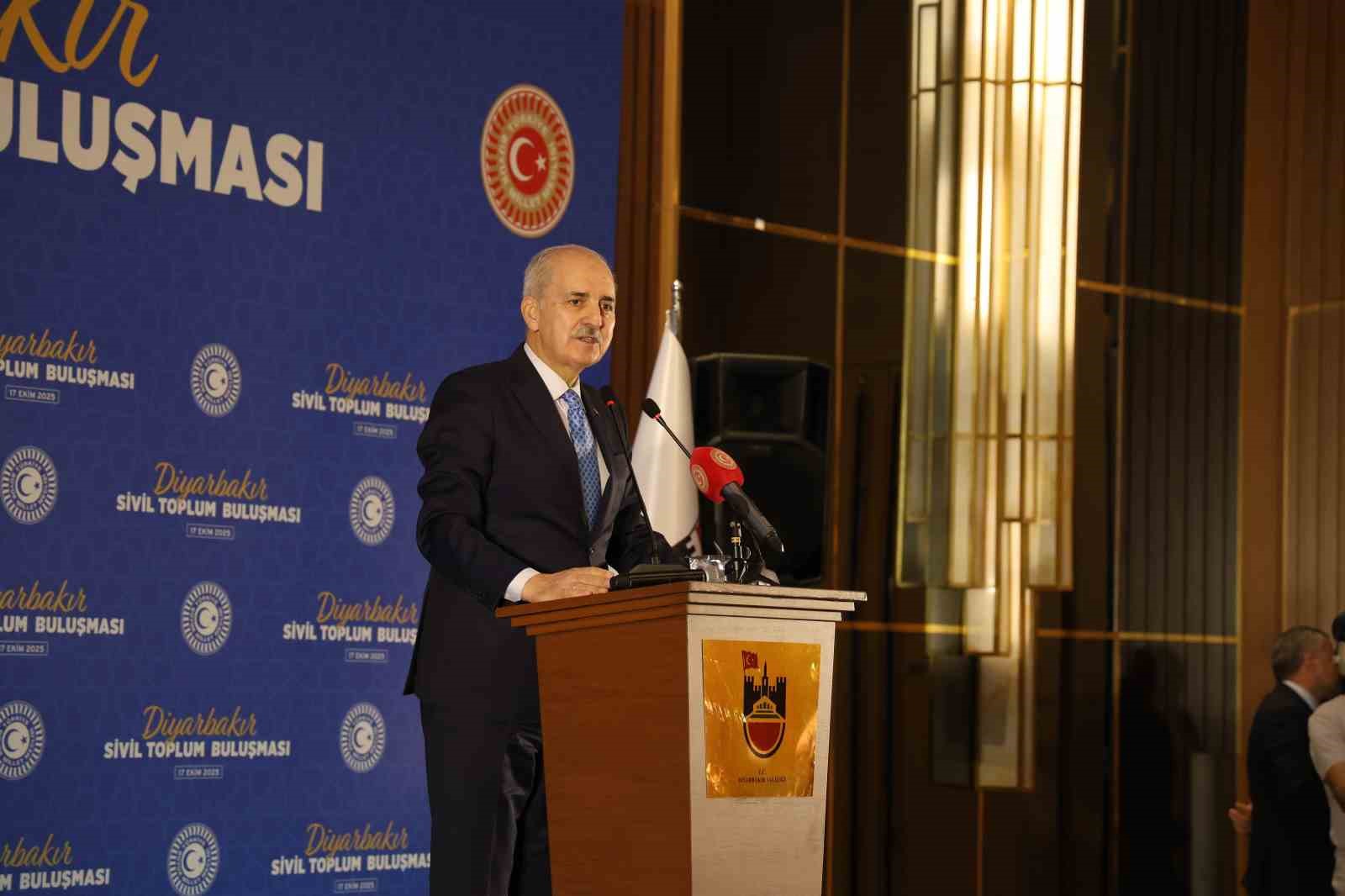 TBMM Başkanı Kurtulmuş: "Belki de insanlık tarihinin en önemli kırılma noktalarından birisinden geçiyoruz"