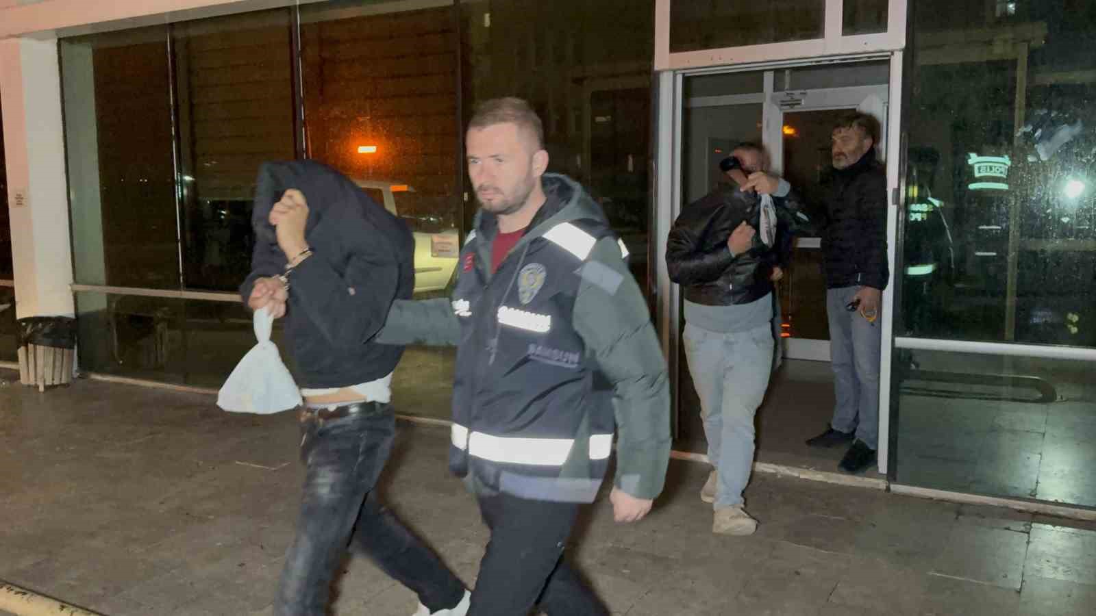 &Ccedil;&ouml;p konteynerinde uyuşturucu teslimatına 6 tutuklama
