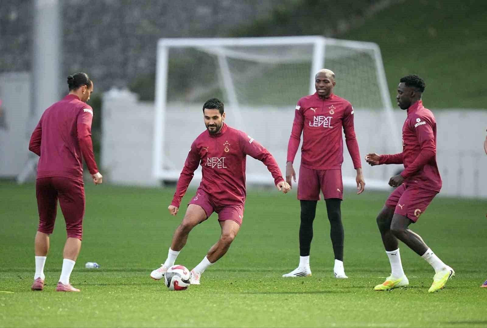 Galatasaray, Başakşehir maçı hazırlıklarını tamamladı
