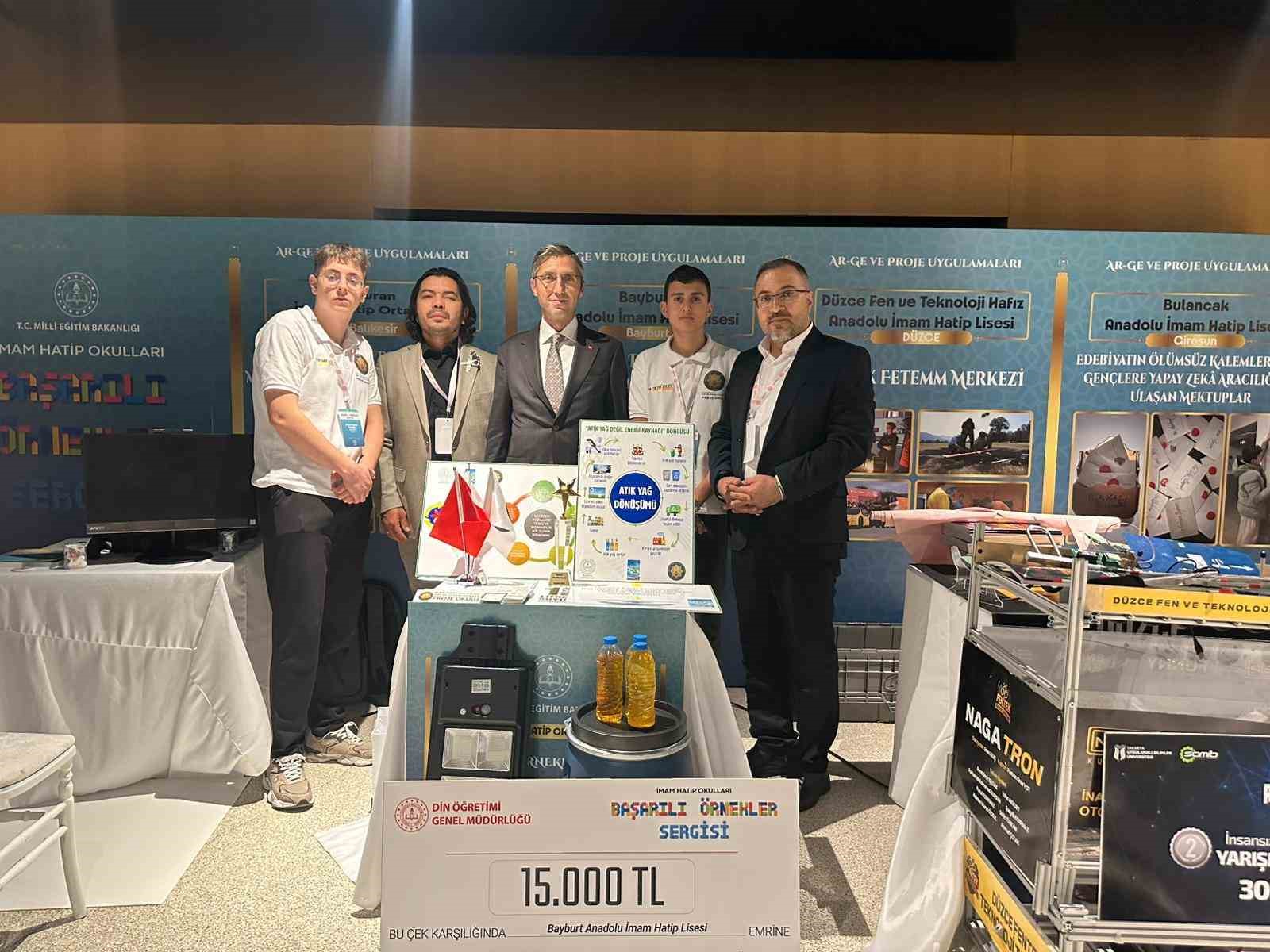 Bayburt Anadolu İmam Hatip Lisesi projesiyle T&uuml;rkiye &uuml;&ccedil;&uuml;nc&uuml;s&uuml; oldu
