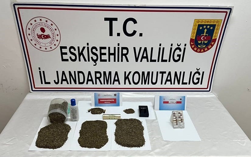 Uyuşturucu bulunduran 2 şüpheli hakkında soruşturma başlatıldı