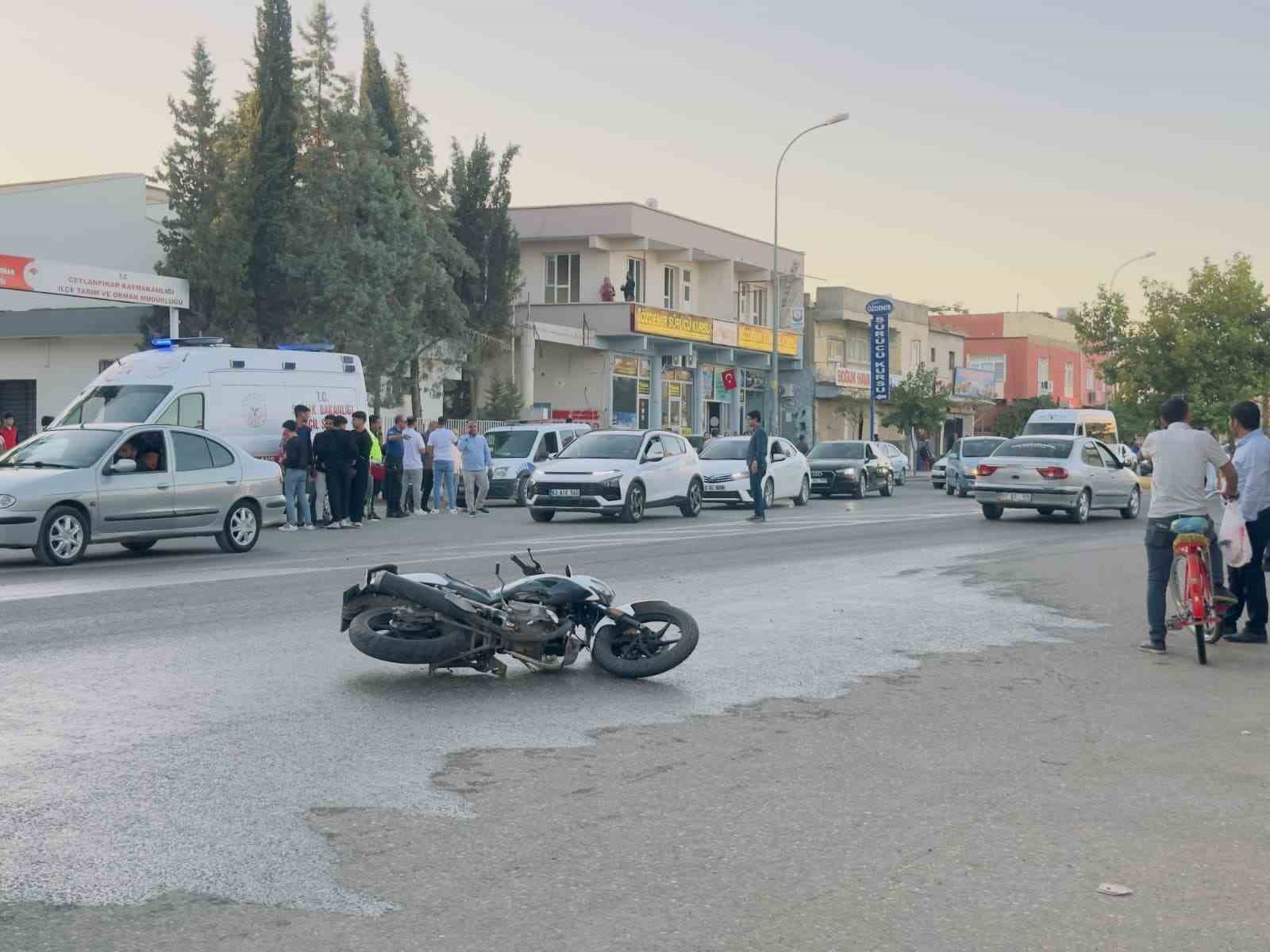 Şanlıurfa’da otomobil ile motosiklet çarpıştı: 1 yaralı