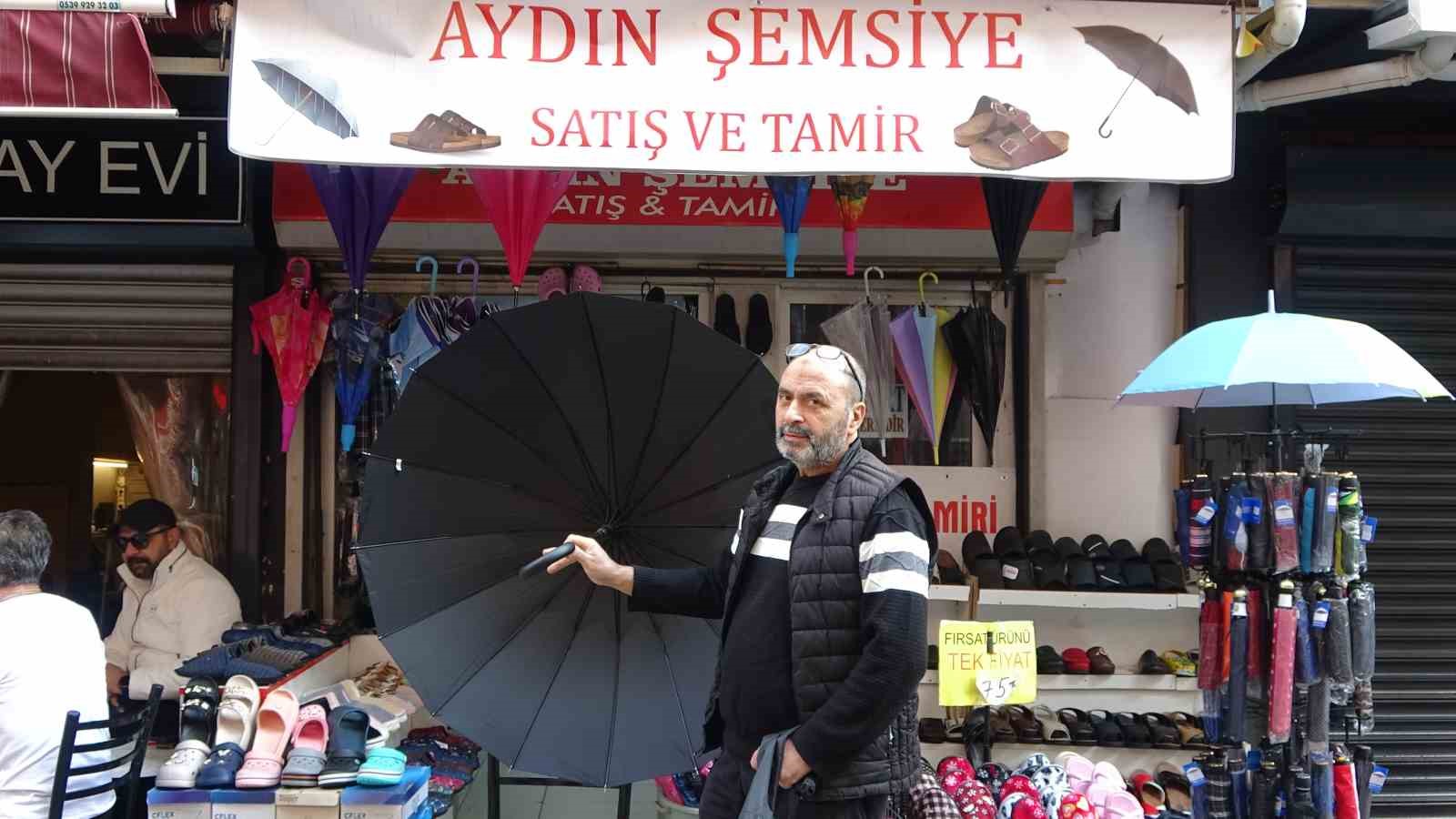 Ne tamir ne satış kaldı: Kocaeli’nin son şemsiye ustası ayakta kalmaya çalışıyor
