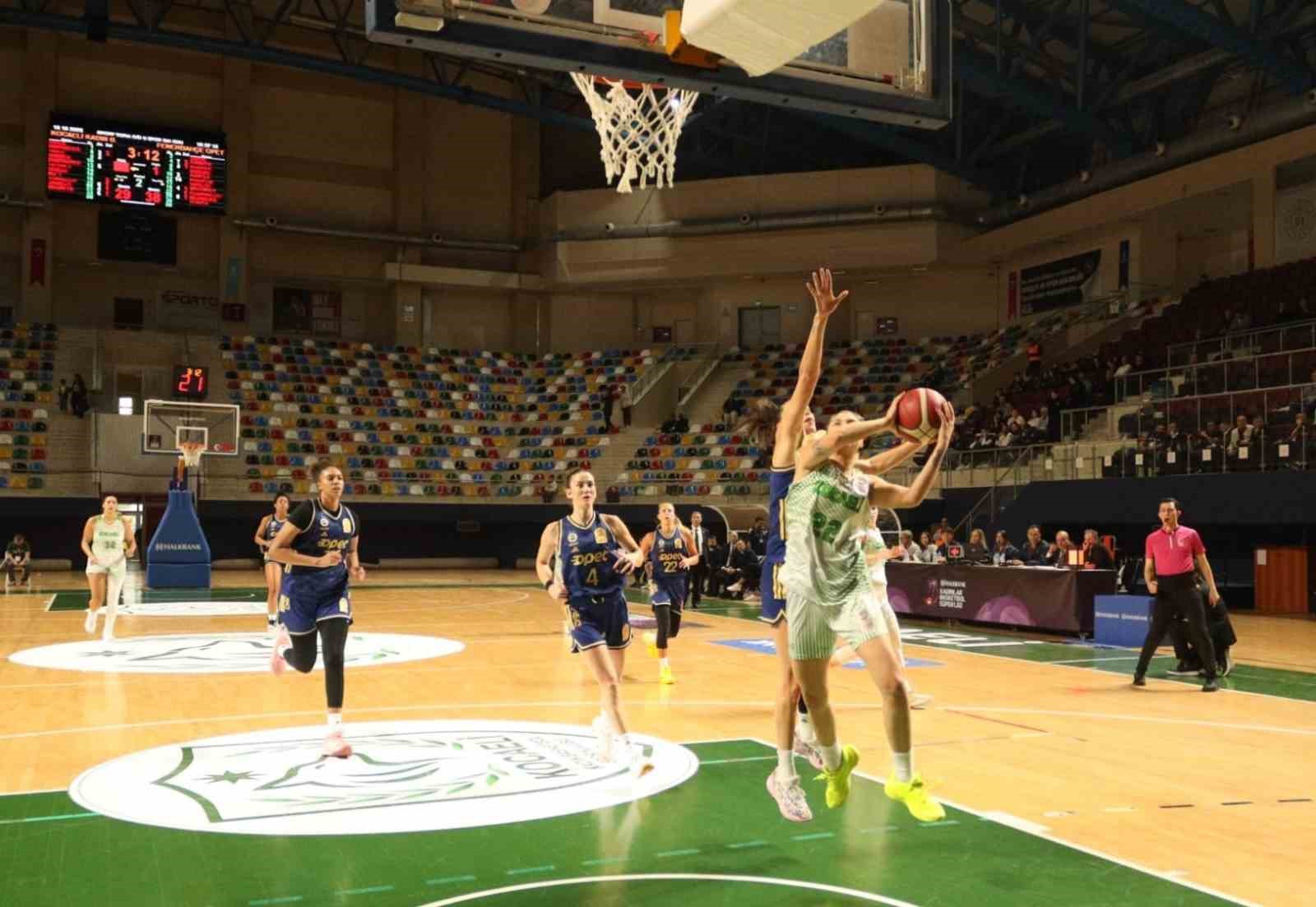 Kadınlar Basketbol Süper Lig: Kocaeli Kadın Basketbol: 70 - Fenerbahçe: 86
