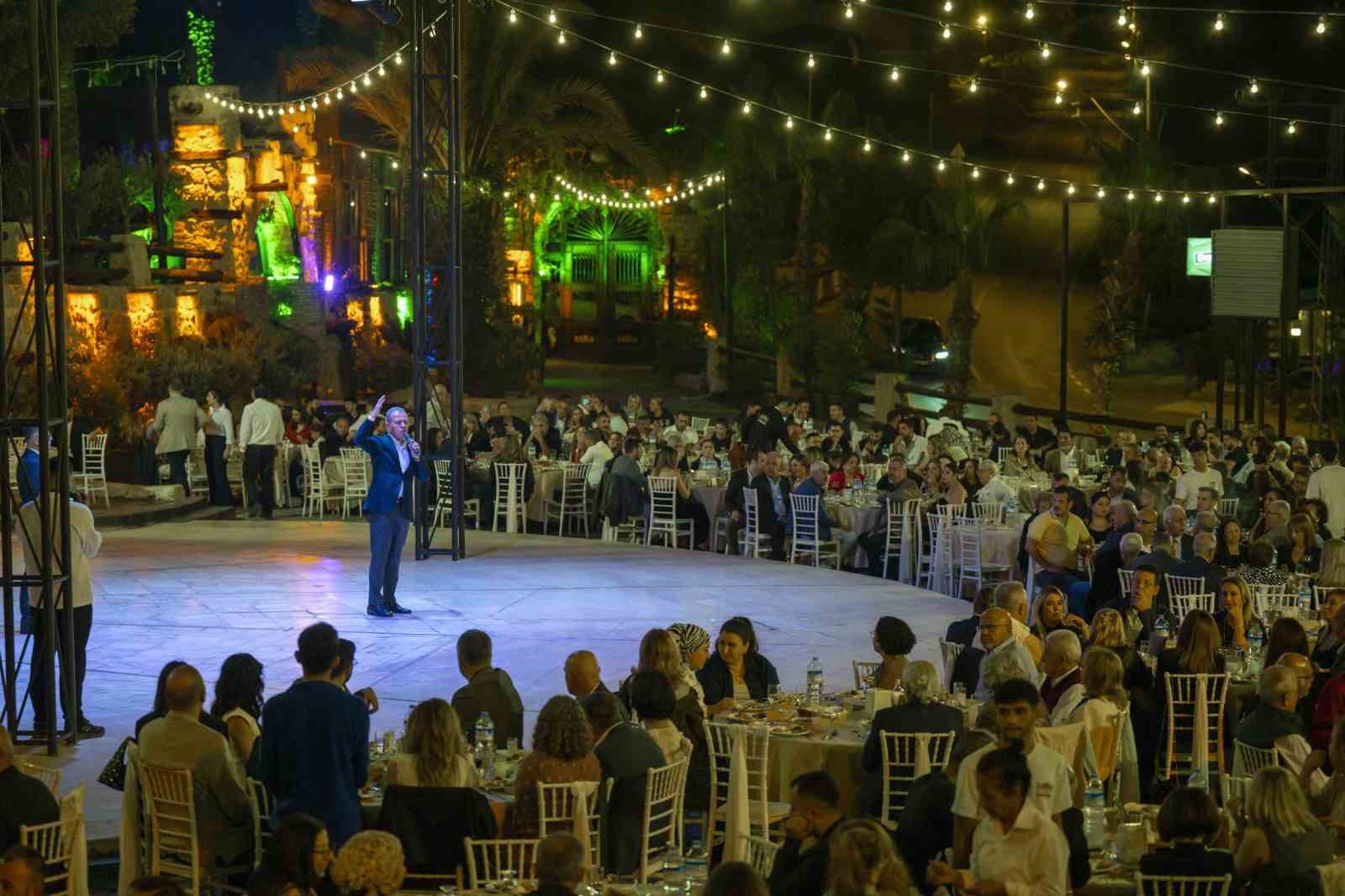 Başkan Se&ccedil;er: "T&uuml;rkiye&rsquo;de sosyal barışı tesis edeceksek en &ouml;nemli referans Mersin&rsquo;dir"
