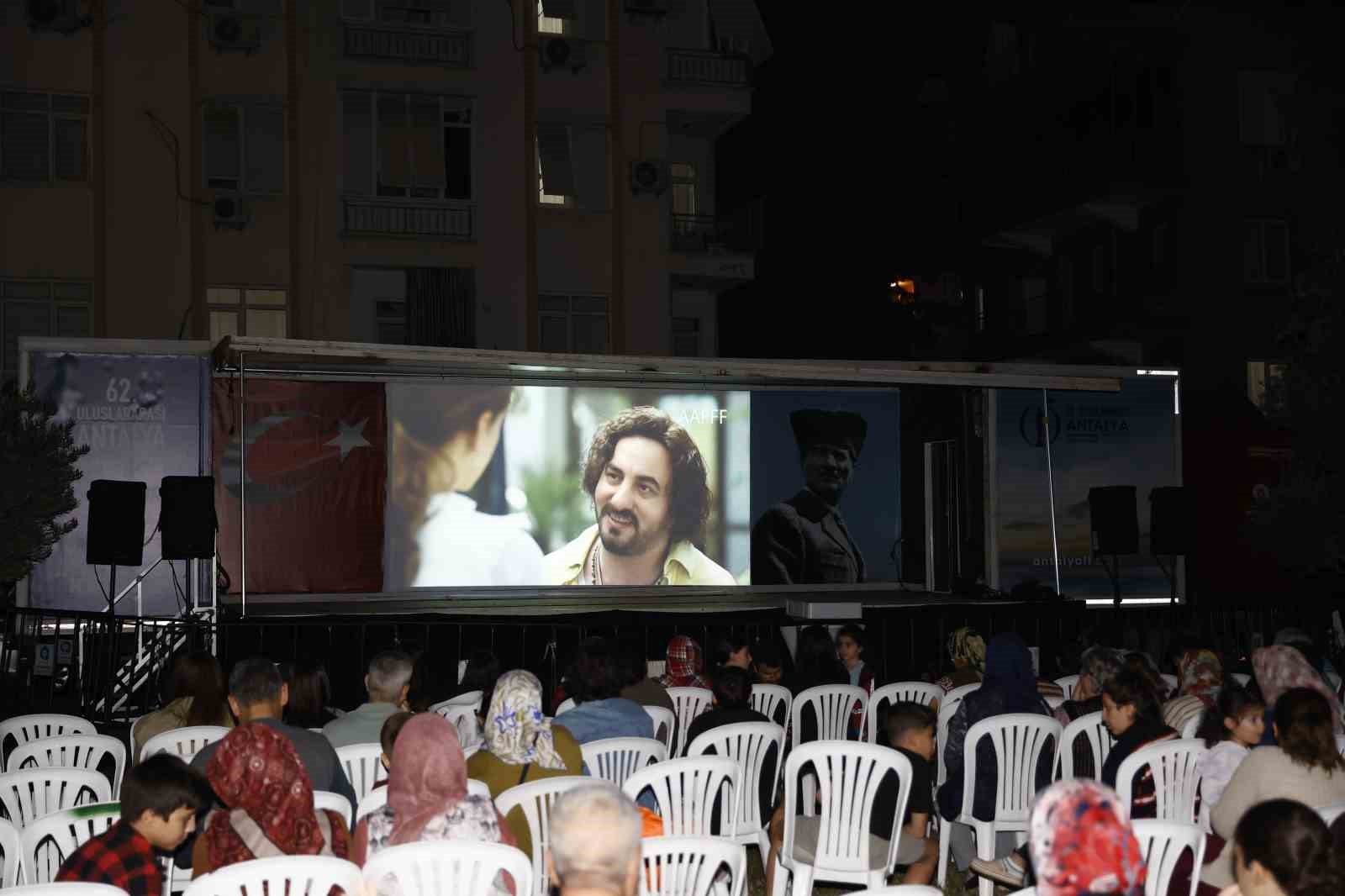 Altın Portakal&rsquo;da "Gezen Sinema" heyecanı başladı
