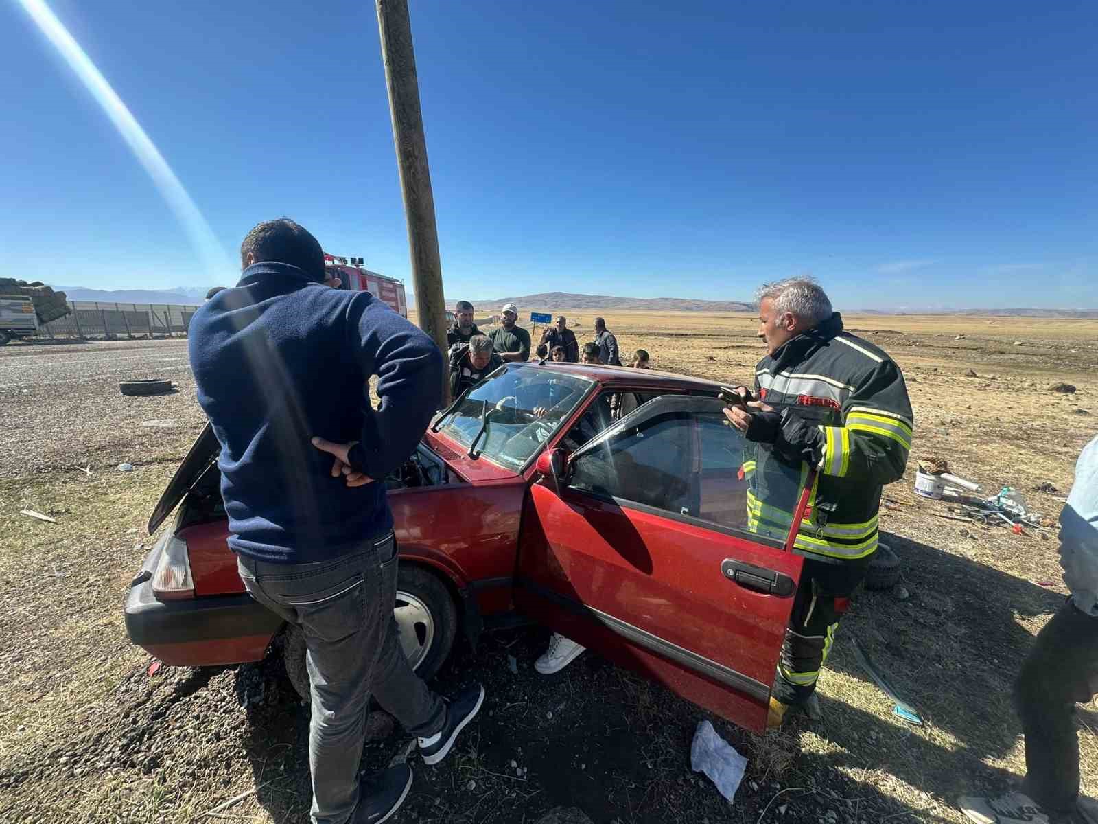 Karayazı&rsquo;da trafik kazası: 1 yaralı
