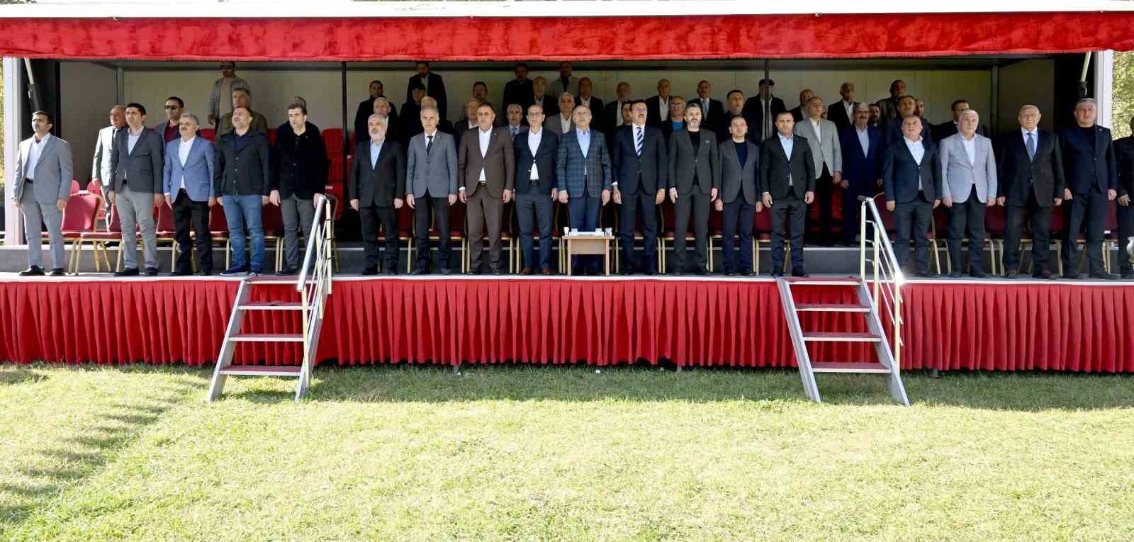 20. Uluslararası Turgut Özal Karakucak Güreşleri görkemli başladı