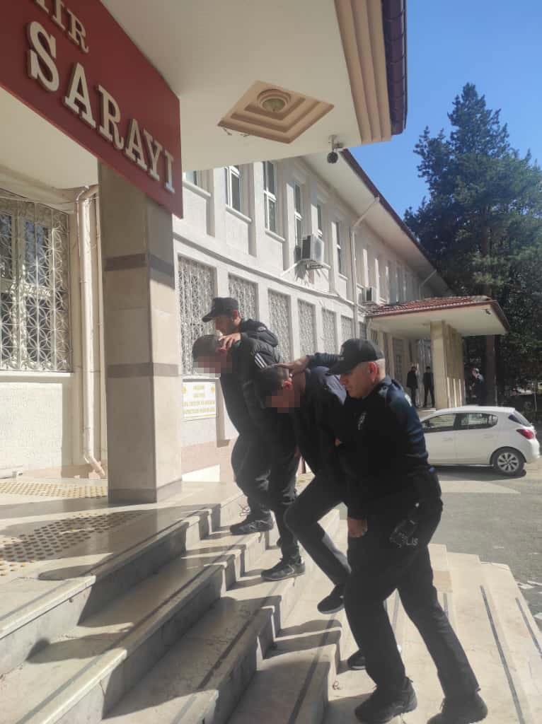 Akşehir&rsquo;de g&uuml;mr&uuml;k ka&ccedil;ağı sigara operasyonu
