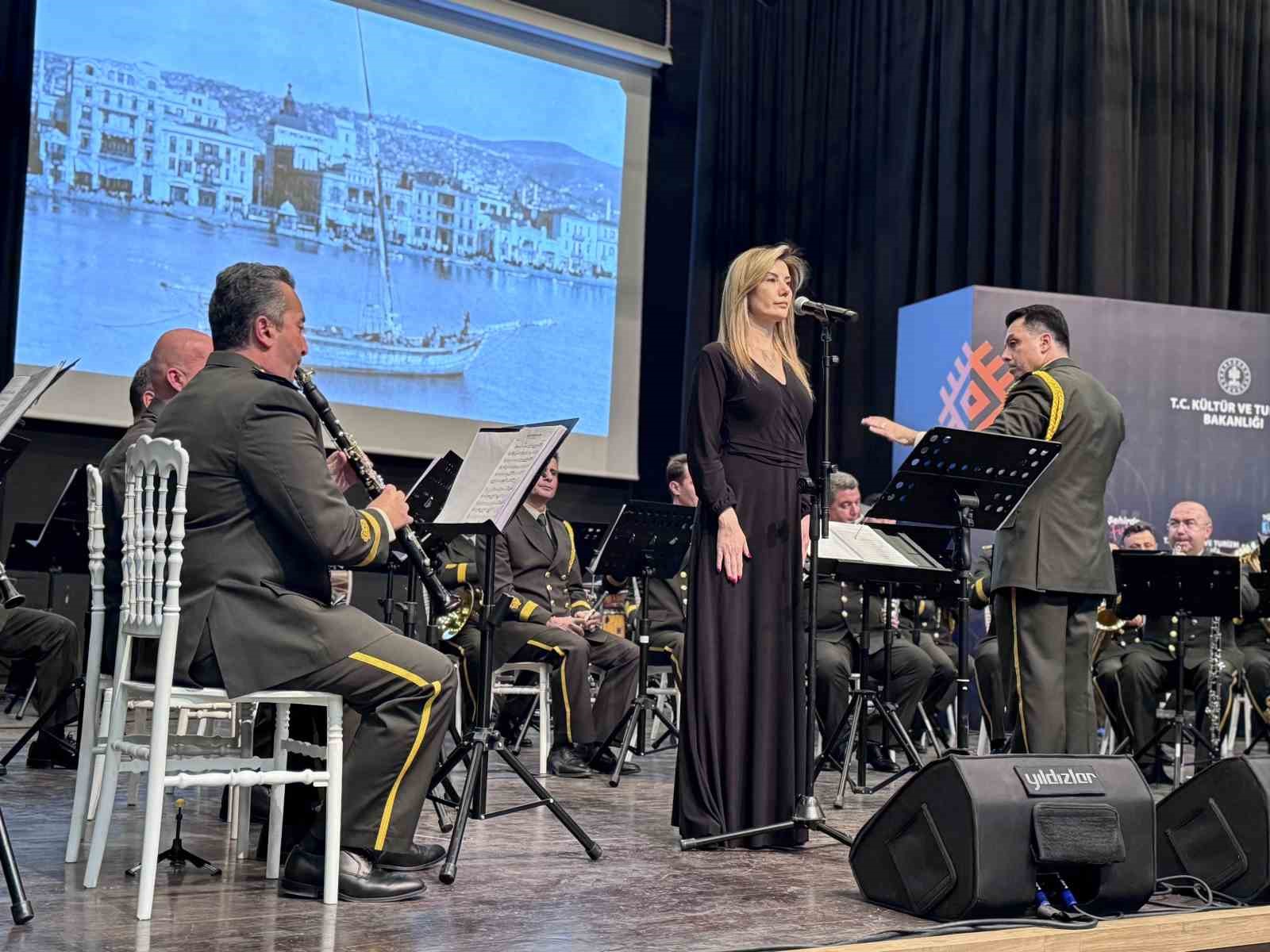 TSK Armoni Mızıkası Komutanlığı Mardin’de konser verdi