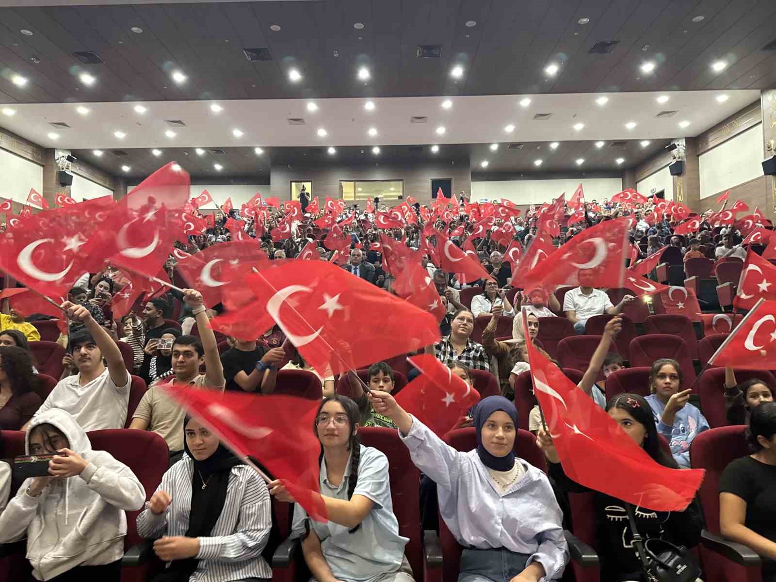 TSK Armoni Mızıkası Komutanlığı Mardin’de konser verdi