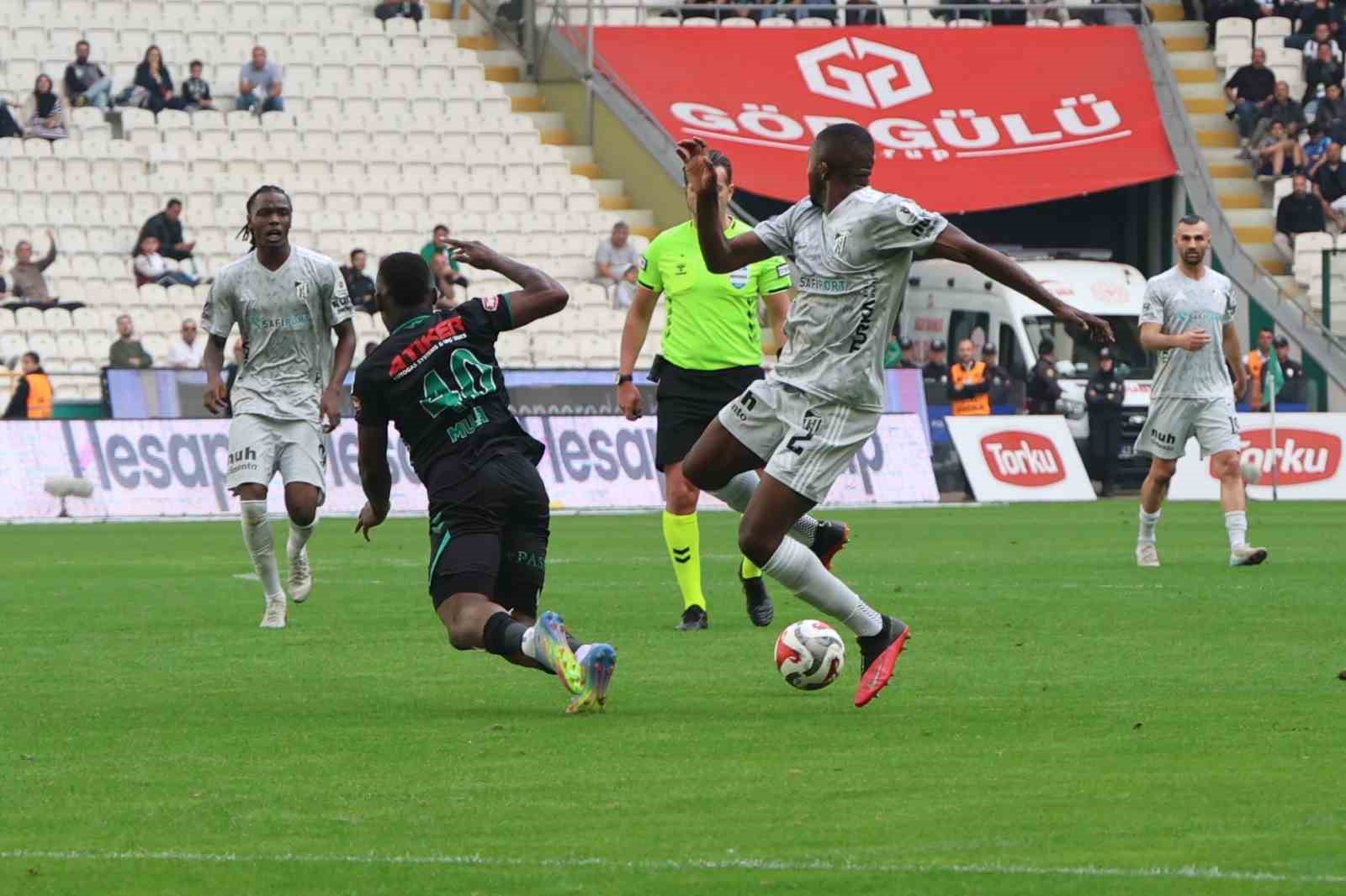 Trendyol S&uuml;per Lig: Konyaspor: 2 - Kocaelispor: 3 (Ma&ccedil; sonucu)
