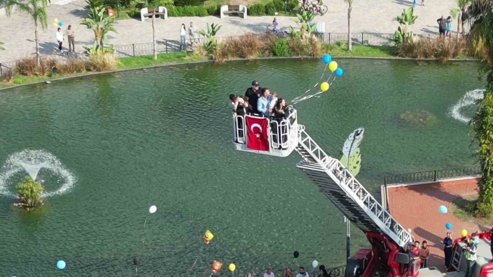 Babası ‘kimsemiz yok’ demişti, kanseri yenen Tamer Talha için balonlar gökyüzüne bırakıldı