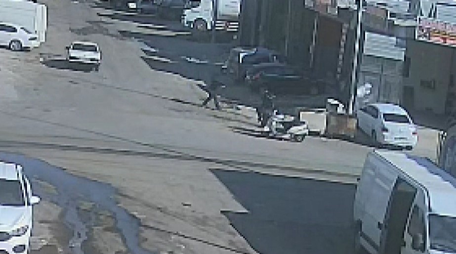 Gaziantep’te silahlı kavga: 2 kardeş yaralandı, o anlar kameraya yansıdı