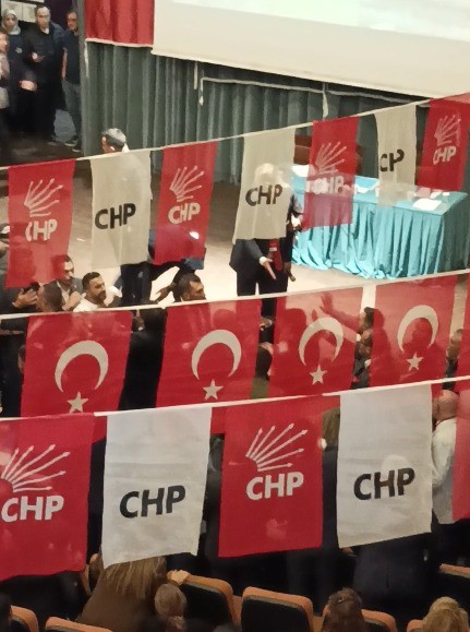 Kahramanmaraş’ta CHP kongresinde kavga