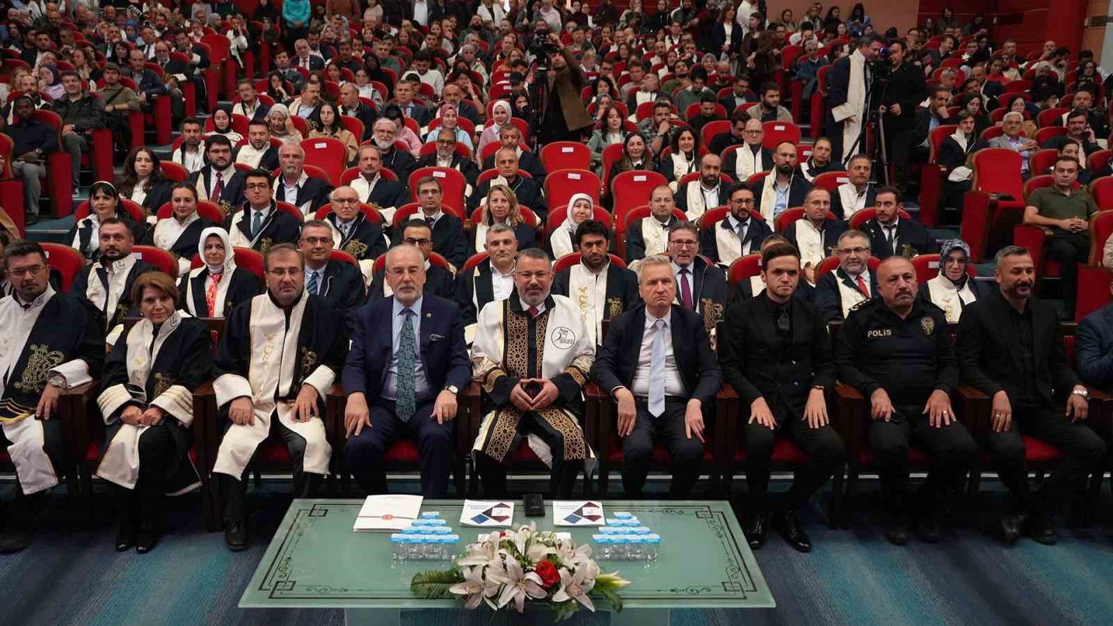 KBÜ’de akademik yıl açılışının ilk dersi "Küresel Devlet Terörü - Gazze" oldu