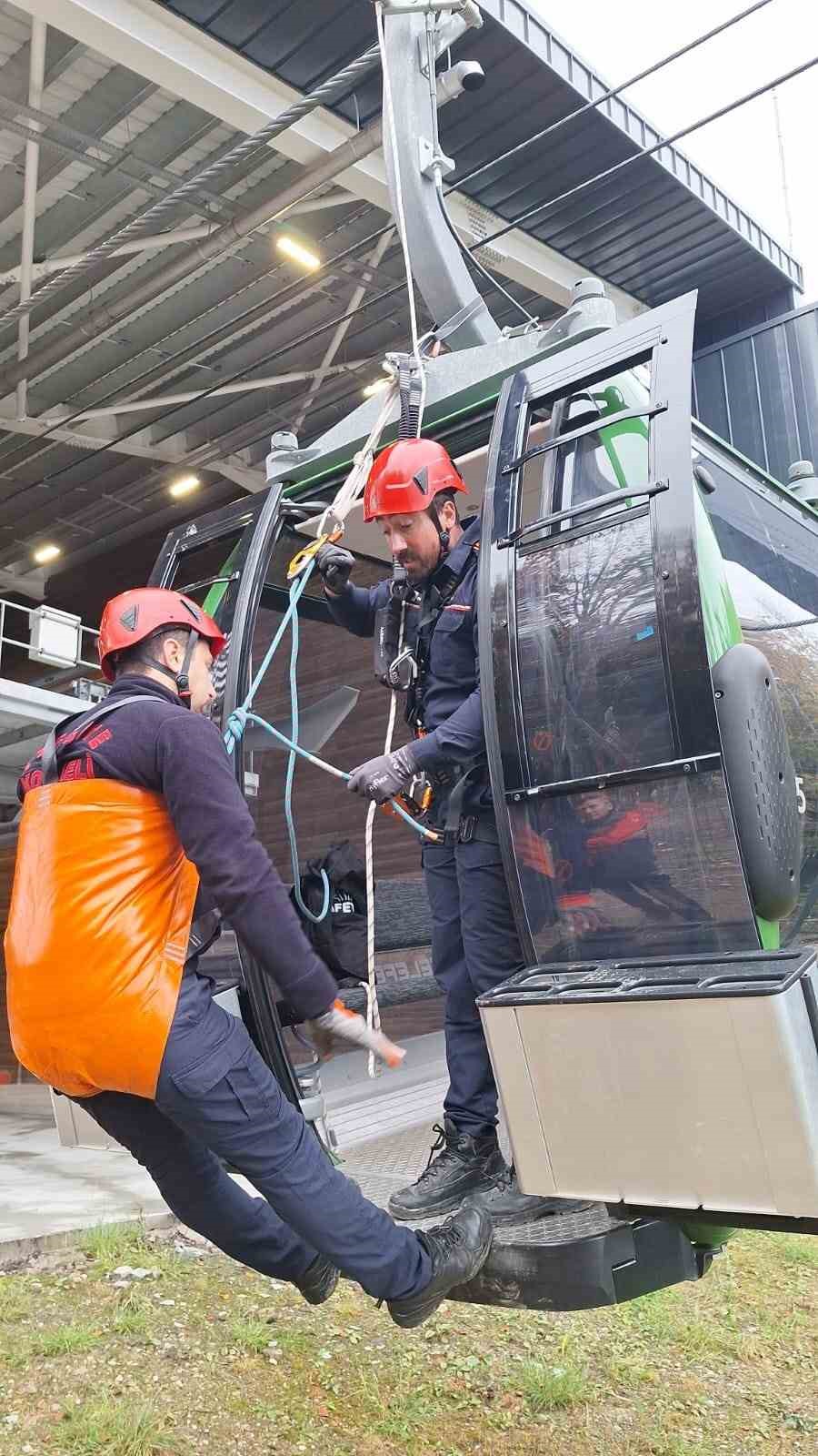 Teleferik tatbikatı gerçeği aratmadı
