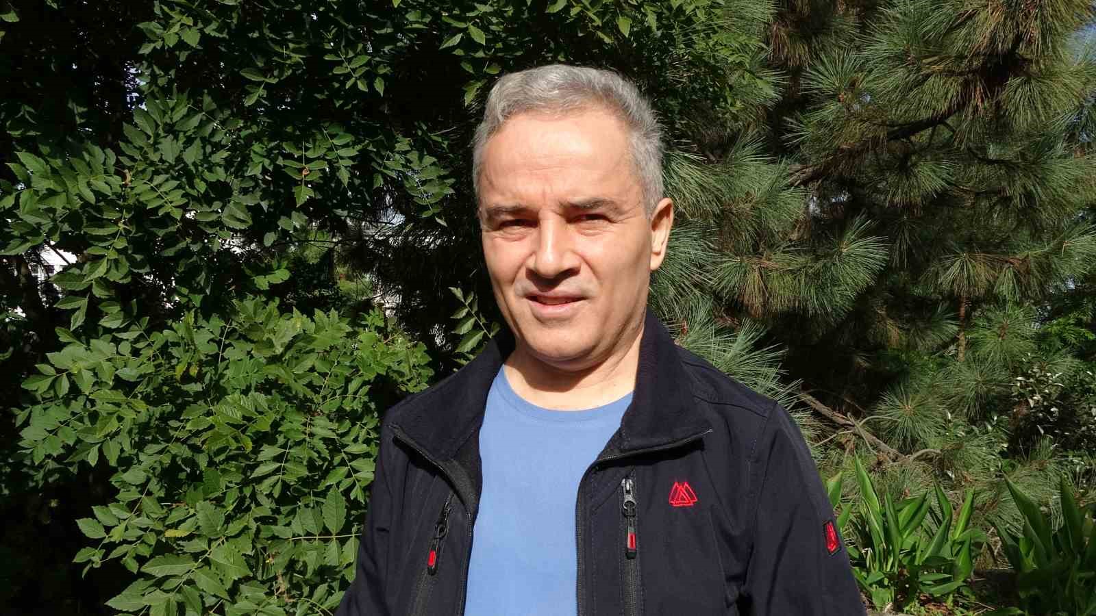 Başıboş k&ouml;pekler yaban hayatı ve trafik g&uuml;venliğini tehdit ediyor
