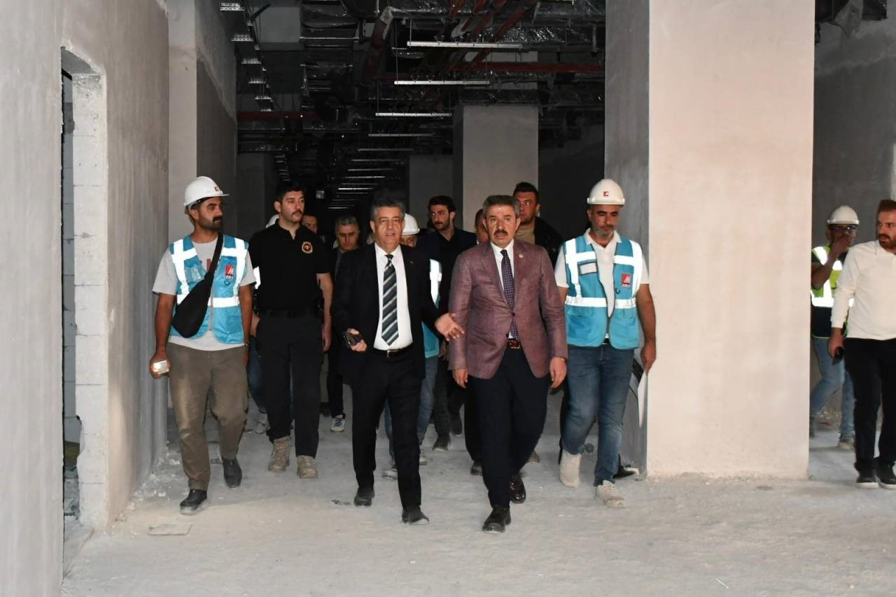 Şırnak&rsquo;ta 500 yataklı b&ouml;lge hastanesinin inşaatı denetlendi
