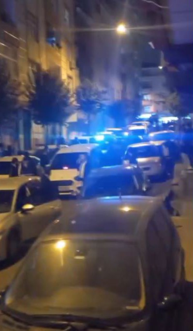 Esenler’de 24 yıl hapis cezası bulunan sahte kimlikli şahıs polislere tehditler savurdu