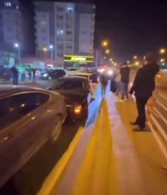 Diyarbakır’da 9 aracın karıştığı kazada 3 kişi yaralandı