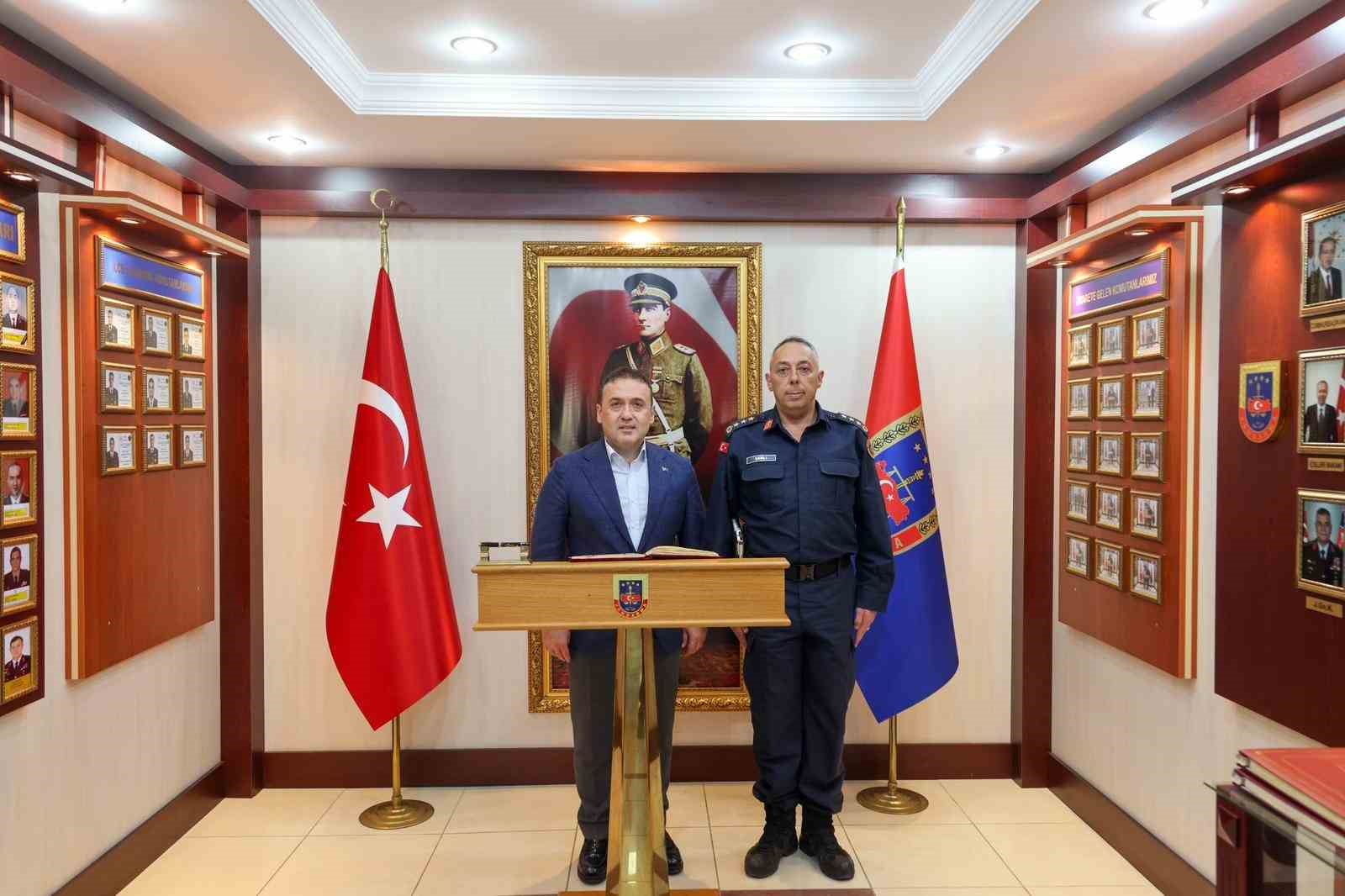 Vali Sözer, jandarma personeliyle bir araya geldi